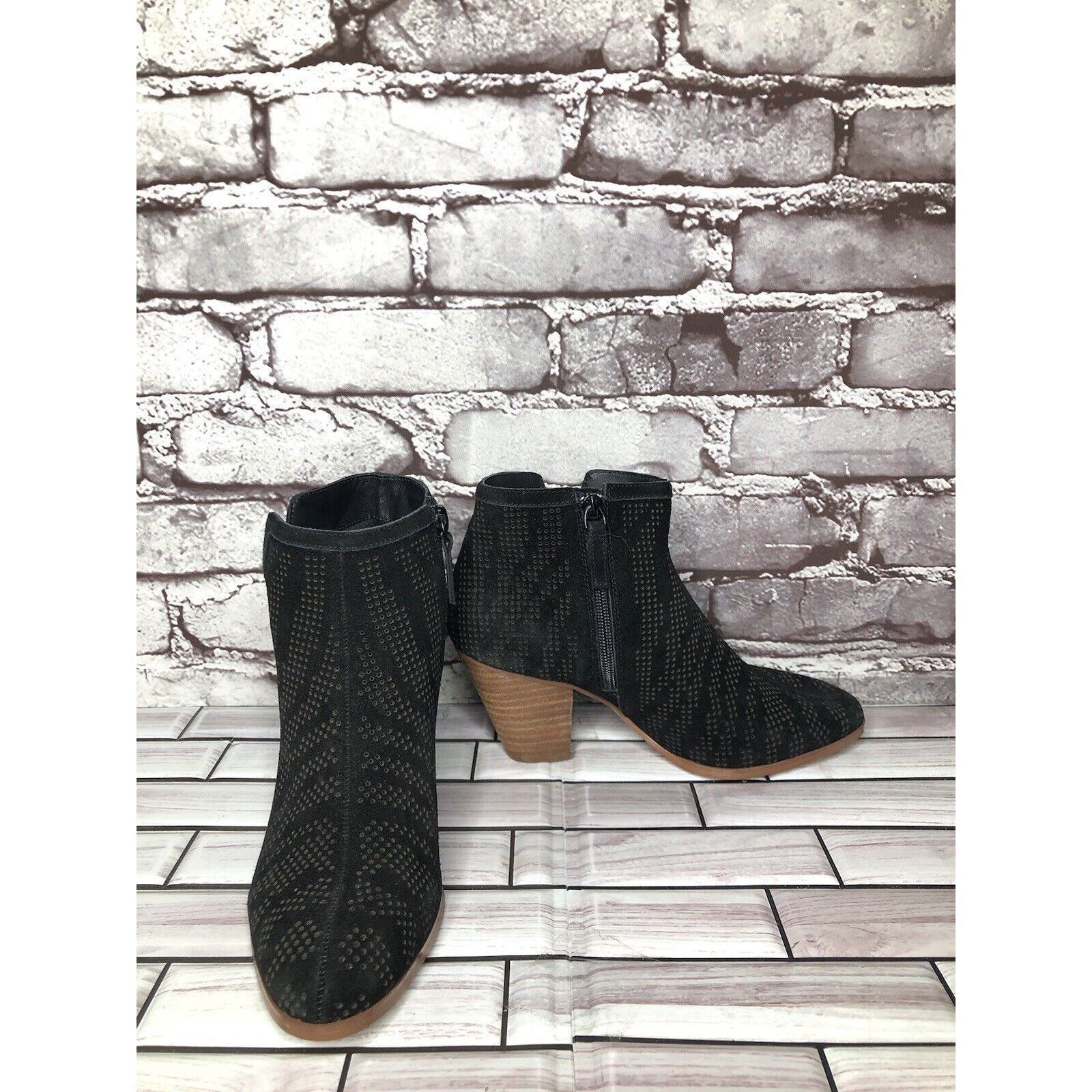 Other Violet & Red Jensen Black Suede Perforated Ankle Boots Block Size US 6 / IT 36 - 11 Thumbnail