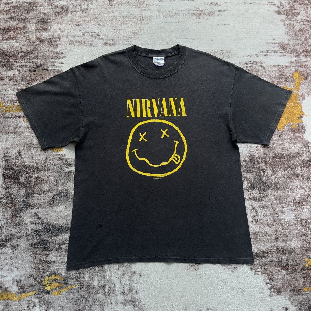 Band Tees VINTAGE NIRVANA COPYRIGHT 1992 SMILEY FACE 90’S Size US L / EU 52-54 / 3 - 2 Thumbnail