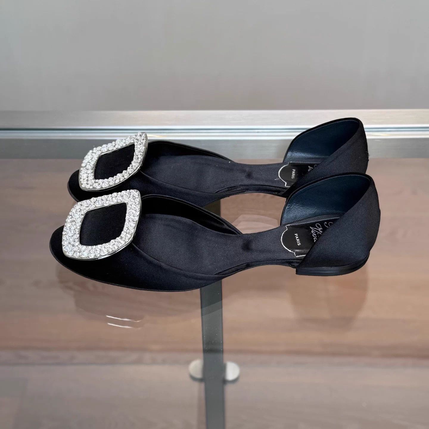 Roger Vivier Roger Vivier Black Satin Crystal Buckle Flat 34.5 Size US 4.5 / IT 34.5 - 3 Thumbnail