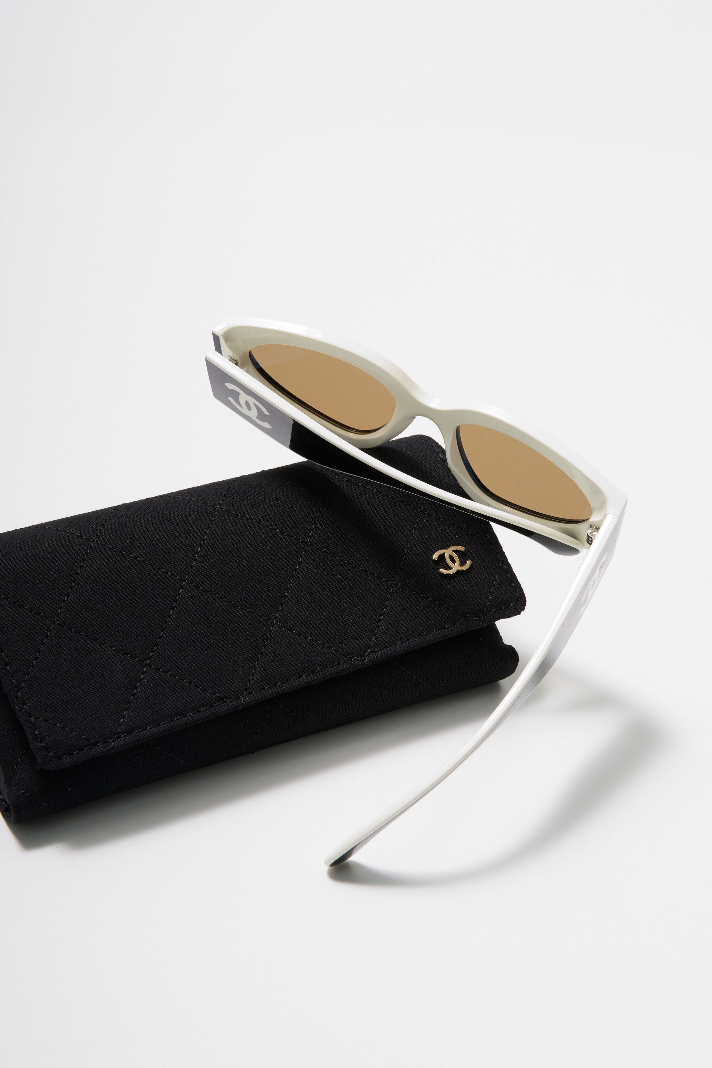 Chanel Chanel Cat Eye Sunglasses CH6056 Size ONE SIZE - 2 Thumbnail