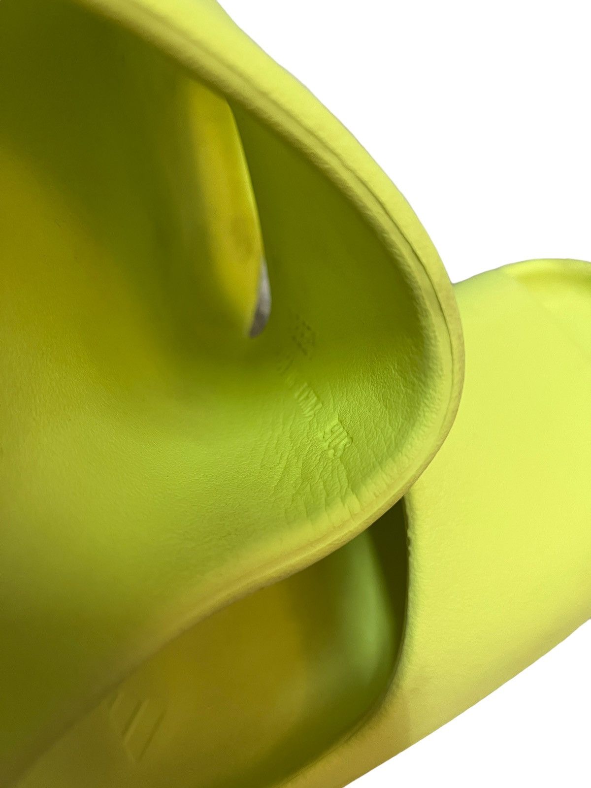 Adidas × Yeezy Yeezy Slide Green Glow Size US 9 / EU 42 - 7 Thumbnail
