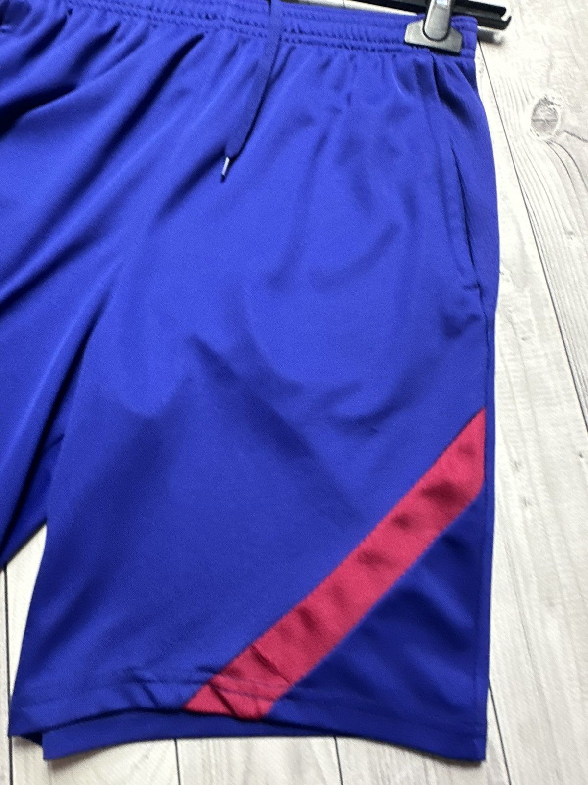 Nike Nike Barcelona soccer shorts size Xs rare logo Size US 28 / EU 44 - 4 Thumbnail