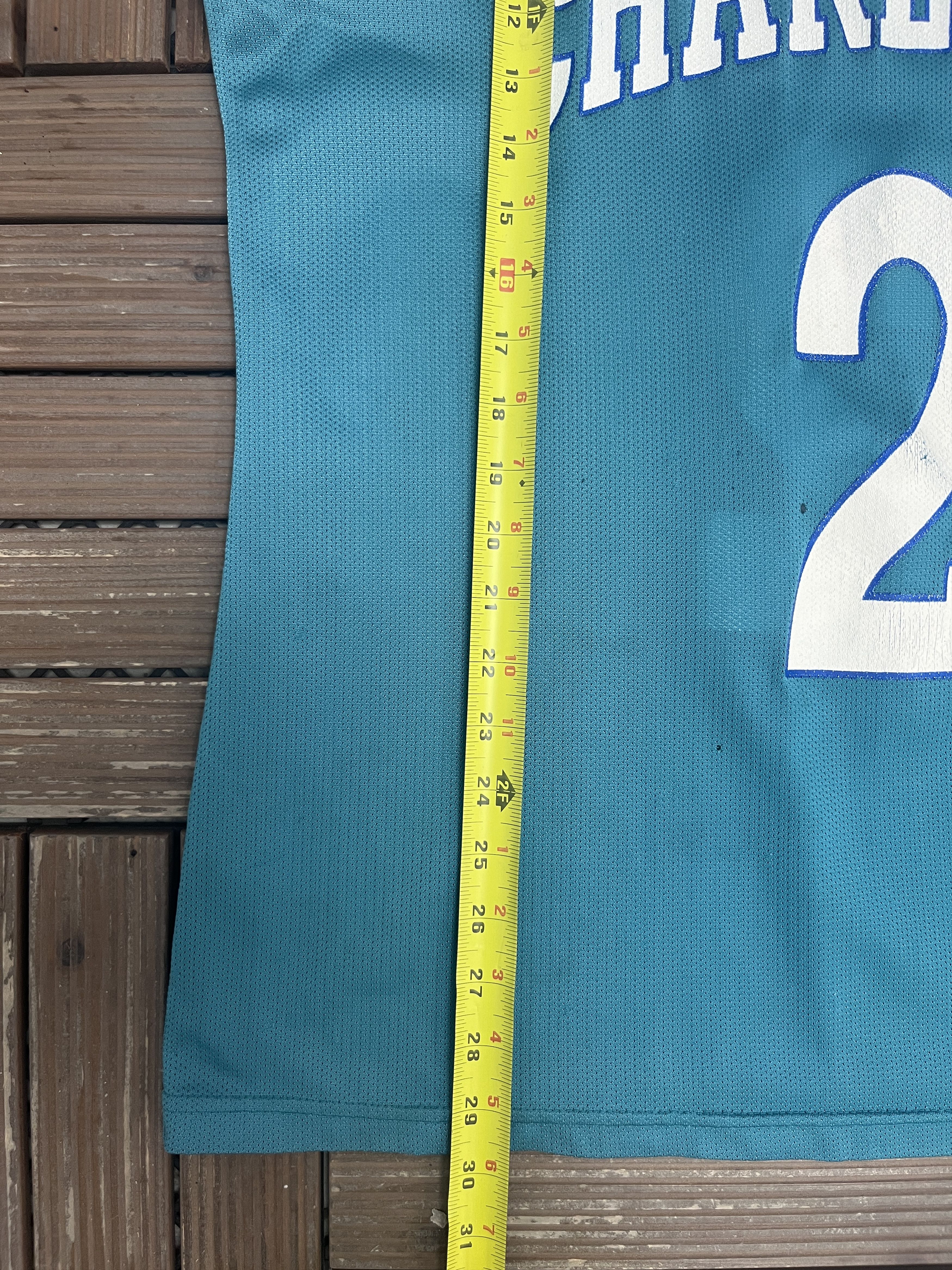 Champion × Vintage Charlotte Hornets Larry Johnson Vintage Champion Jersey Size US L / EU 52-54 / 3 - 8 Thumbnail