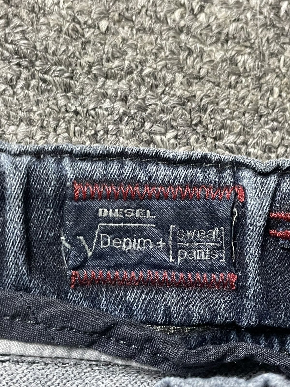 Diesel × Vintage DIESEL INDUSTRY RELAXED FIT JEANS (103) Size US 33 - 7 Thumbnail