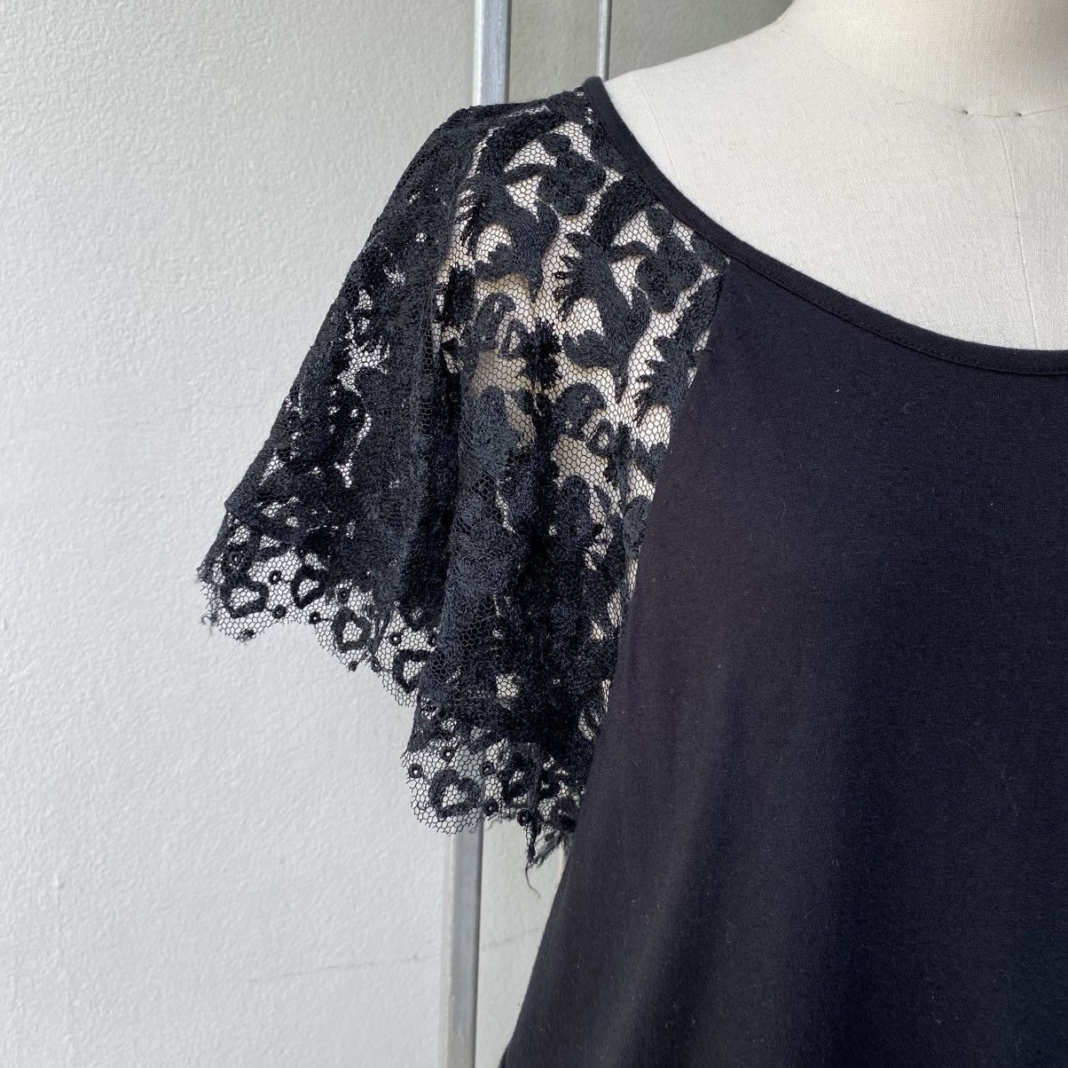 Tsumori Chisato Tsumori Chisato Black Tee with Sheer Lace Sleeves Size XS / US 0-2 / IT 36-38 - 10 Thumbnail