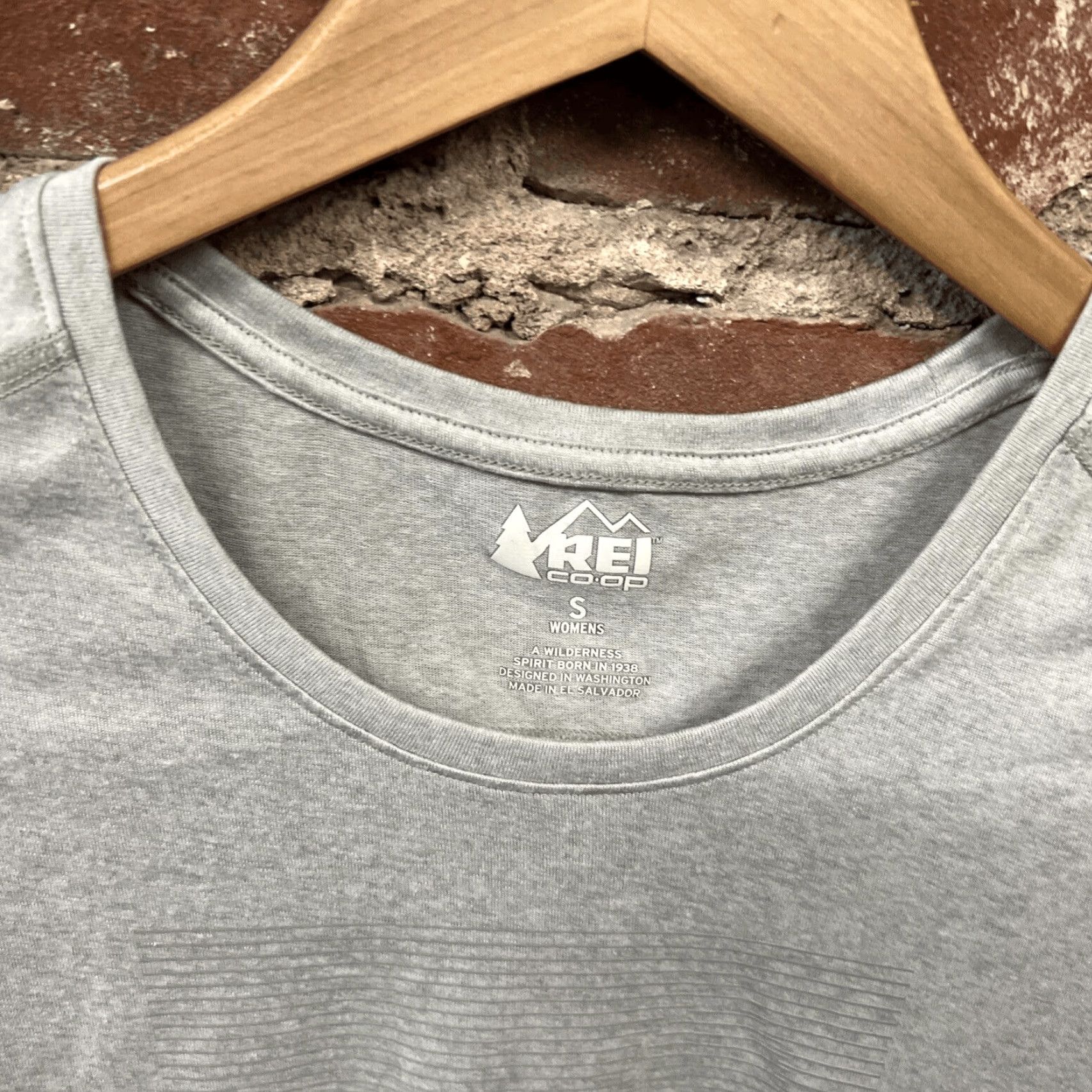 Vintage REI Co-Op Shirt Womens Small Solid Gray Outdoors Hiking Athletic Shirt Size S / US 4 / IT 40 - 2 Thumbnail