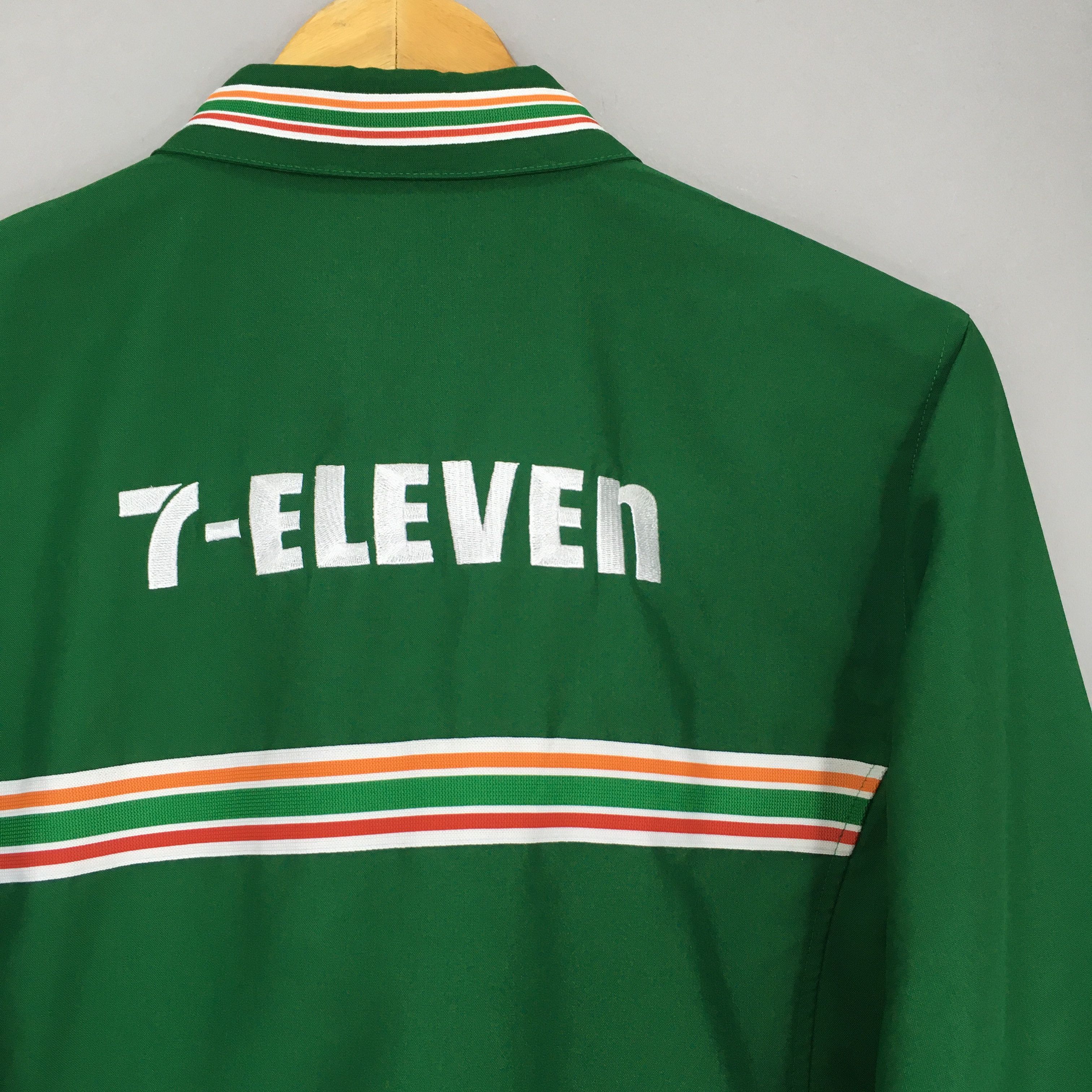 Japanese Brand Vintage 7-Eleven Uniform Workers Shirt Small Size US S / EU 44-46 / 1 - 9 Thumbnail