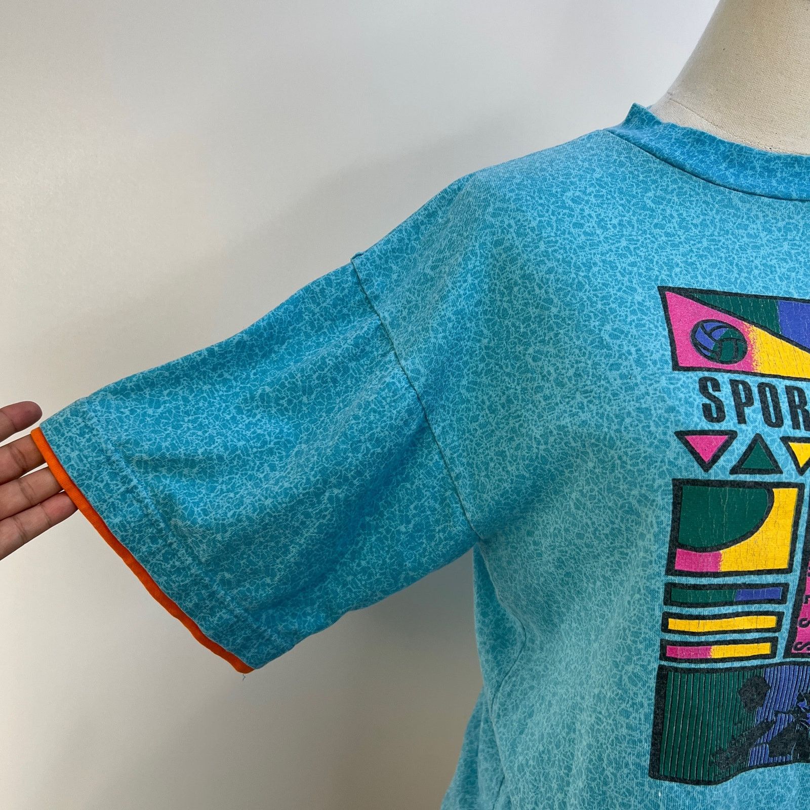 Vintage Vintage 90s Gitano Crop Graphic Tee Blue Sports Science Size L / US 10 / IT 46 - 4 Thumbnail