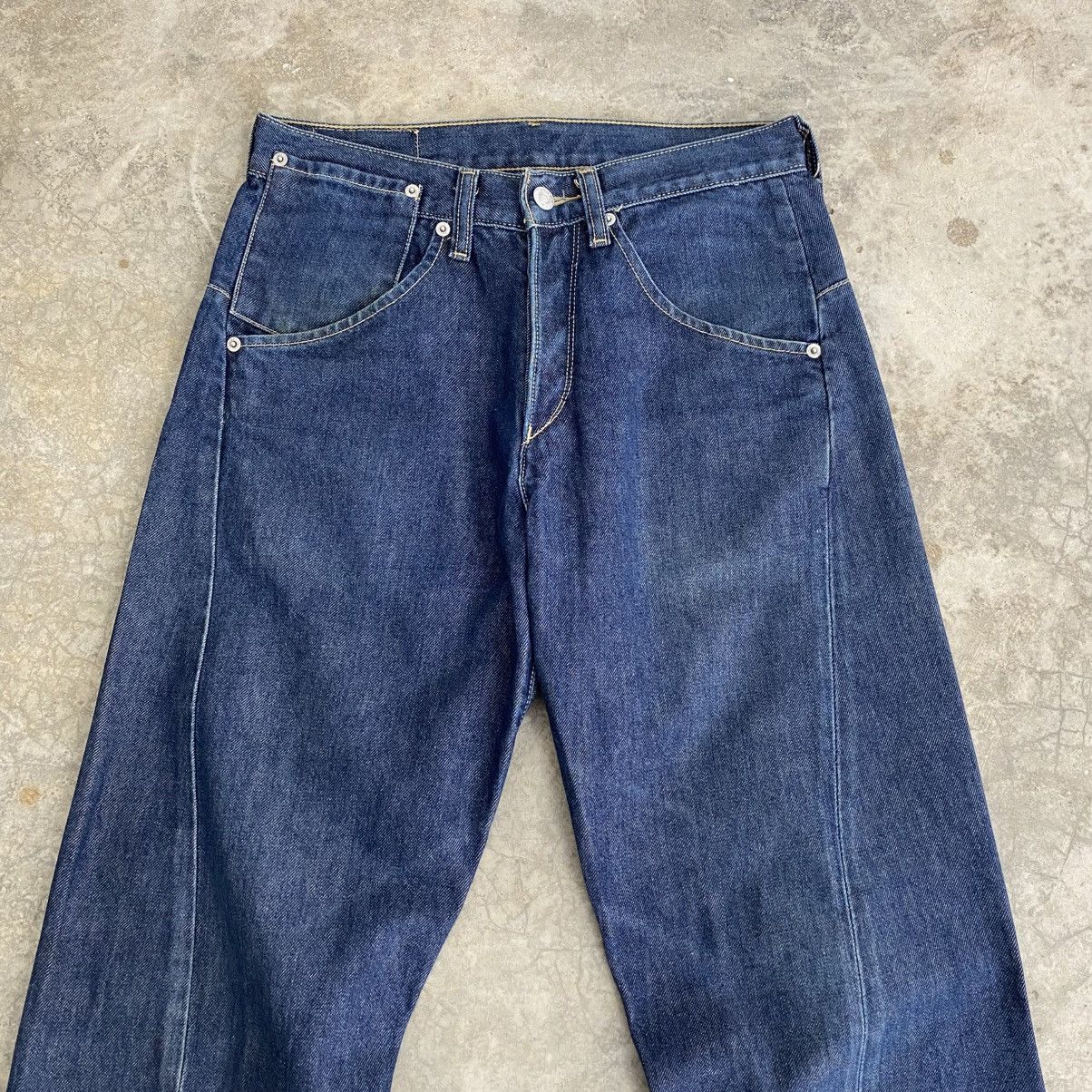 Levi's Vintage Levis Engineered Twisted Leg Relaxed Denim Jeans Size US 29 - 2 Thumbnail