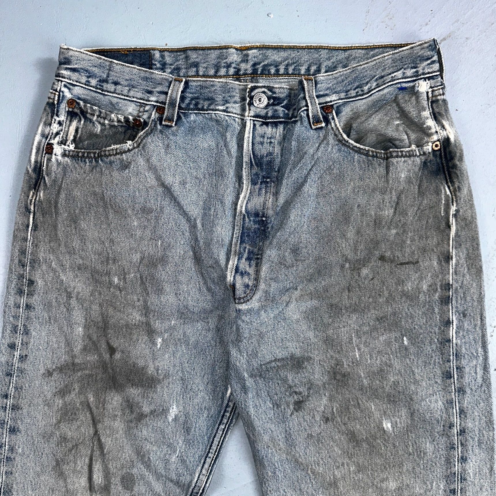 Levi's VINTAGE Levi's 501 Jeans Straight 36x34 Blue Light Wash 90s Womens/Mens? Size US 36 / EU 52 - 2 Thumbnail