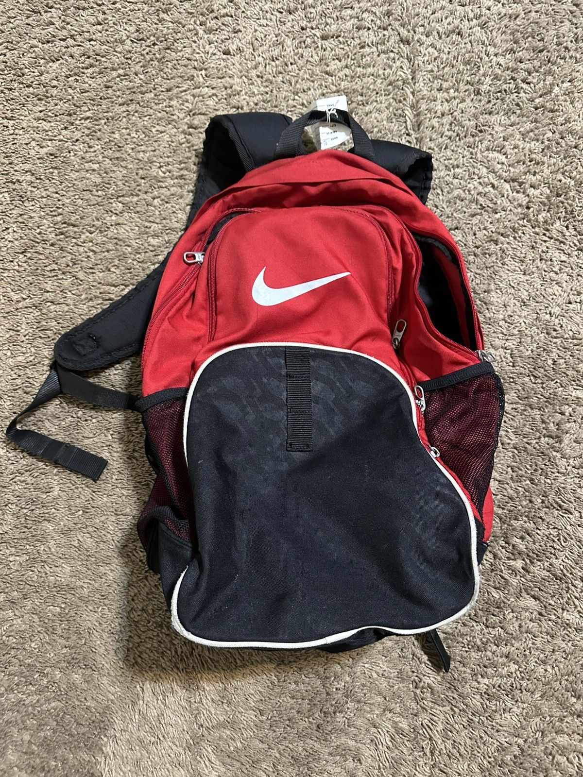 Nike Vintage Nike sportswear “red & black” backpack 00s Size ONE SIZE - 1 Thumbnail