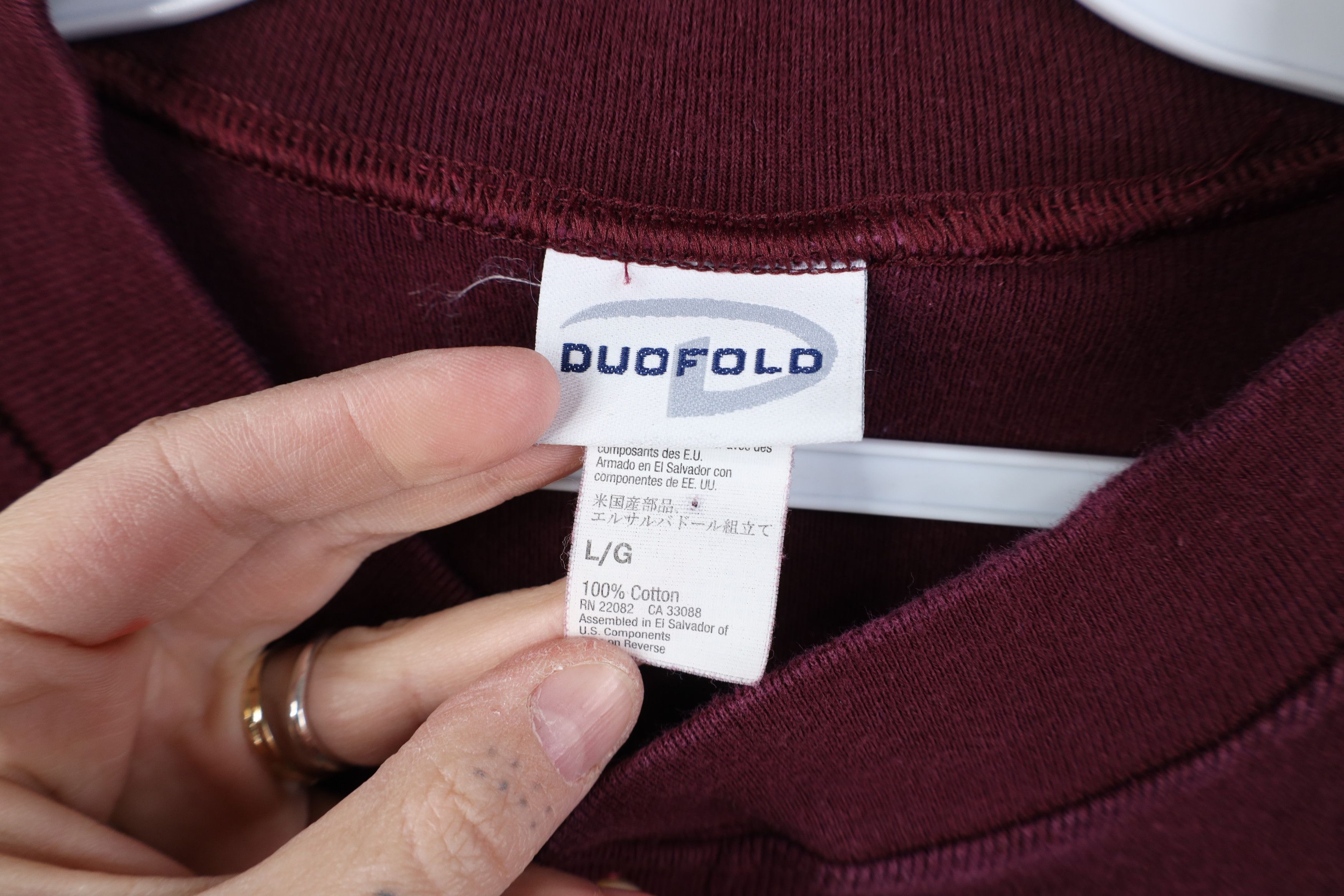 Vintage Vintage 90s Streetwear Ribbed Knit Henley T-Shirt Maroon Size US L / EU 52-54 / 3 - 5 Thumbnail