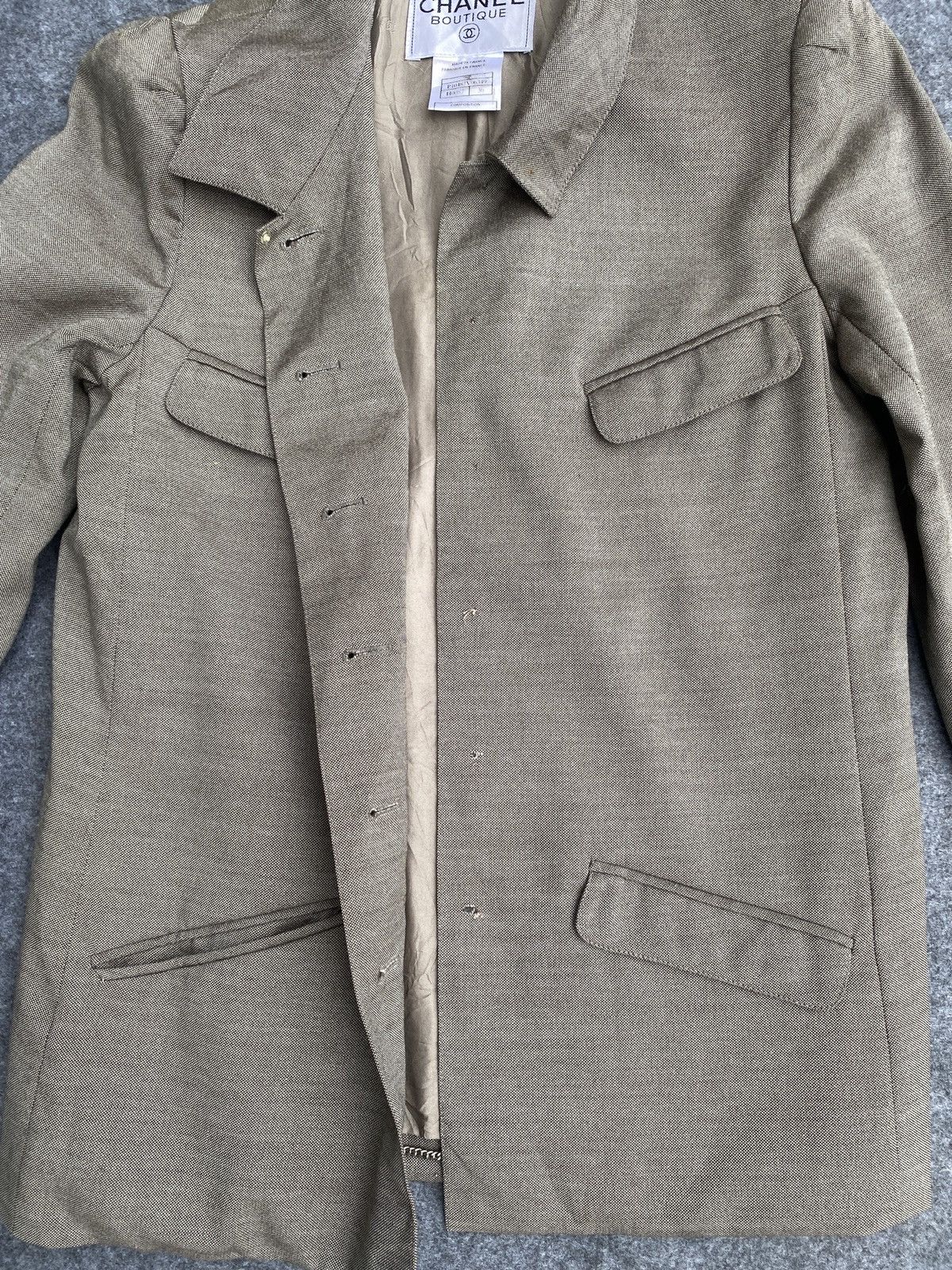 Chanel Chanel boutique missing button jacket Size XS / US 0-2 / IT 36-38 - 7 Thumbnail
