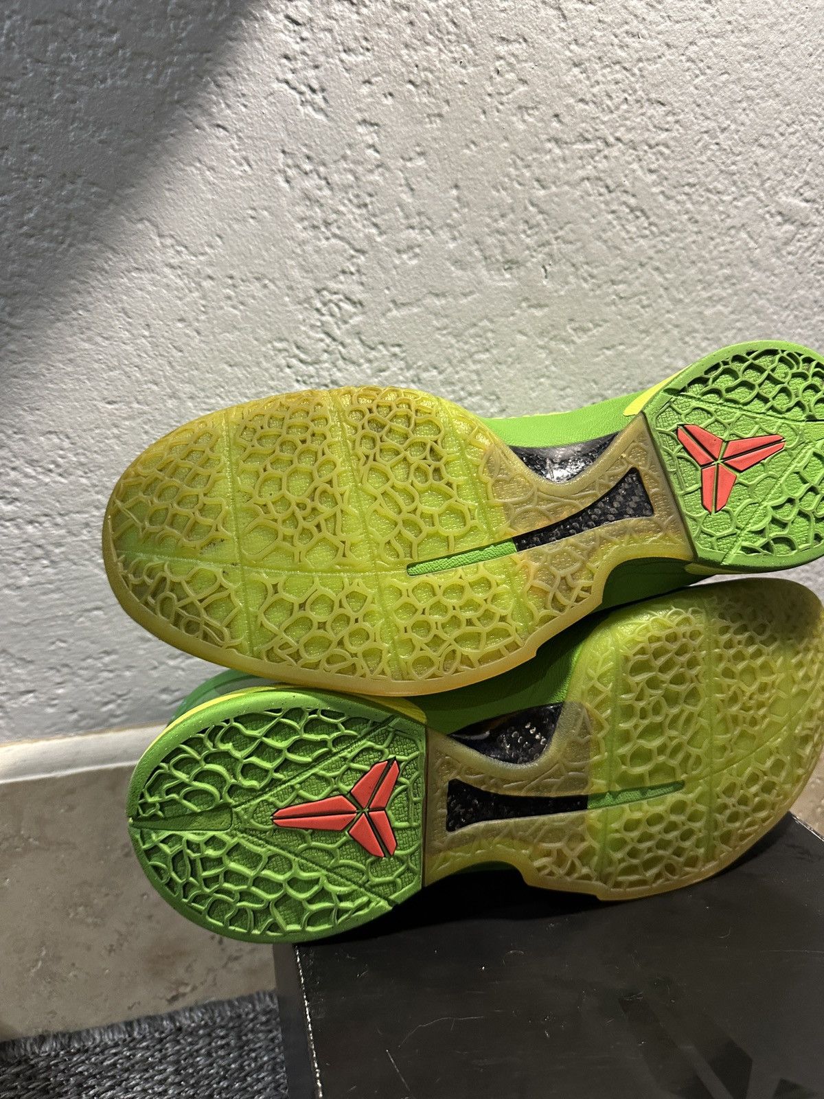 Nike Nike Kobe 6 Proto Grinch Size US 12 / EU 45 - 7 Thumbnail