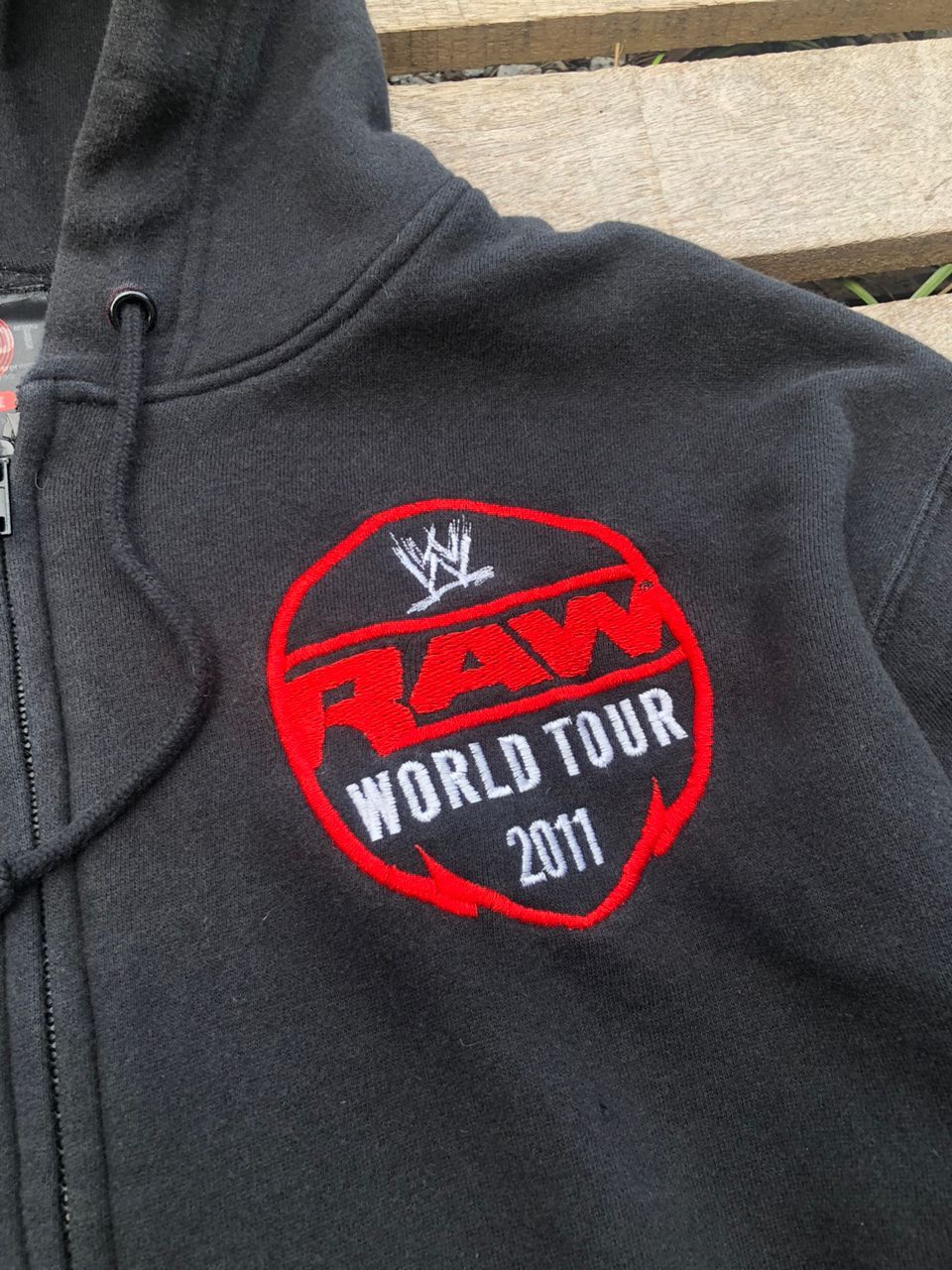 WWF Vintage 2011 WWF RAW Wrestling Zipper Hoodie Embroidery Size US L / EU 52-54 / 3 - 5 Thumbnail