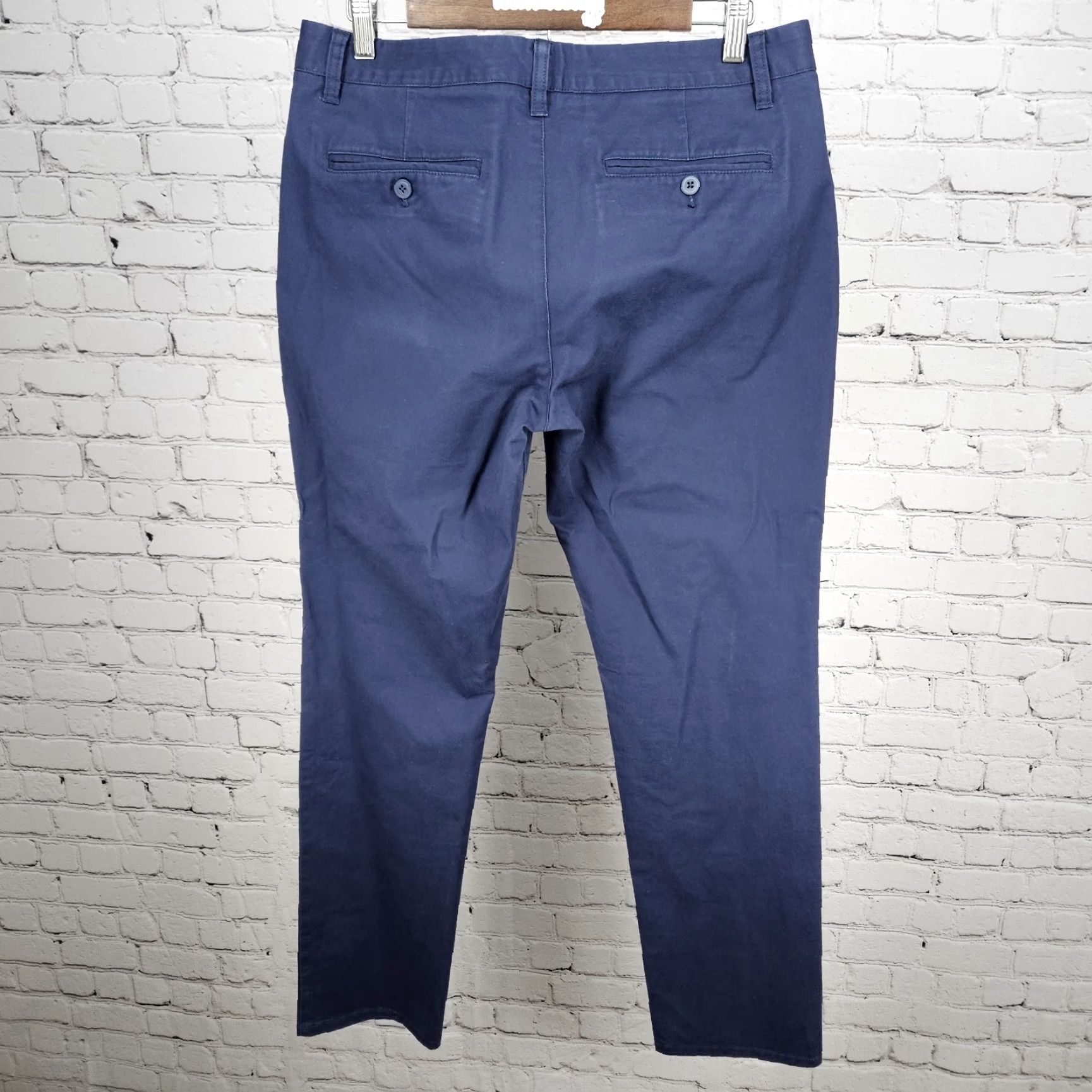 Bonobos Bonobos Navy Slim Cotton Blend Straight Leg Flat Front Chino Pants 33x32 Mens Pants Slim Navy Bonobos Straight Leg Chino Comfortable Flat Front 33 32 Size US 33 - 2 Thumbnail