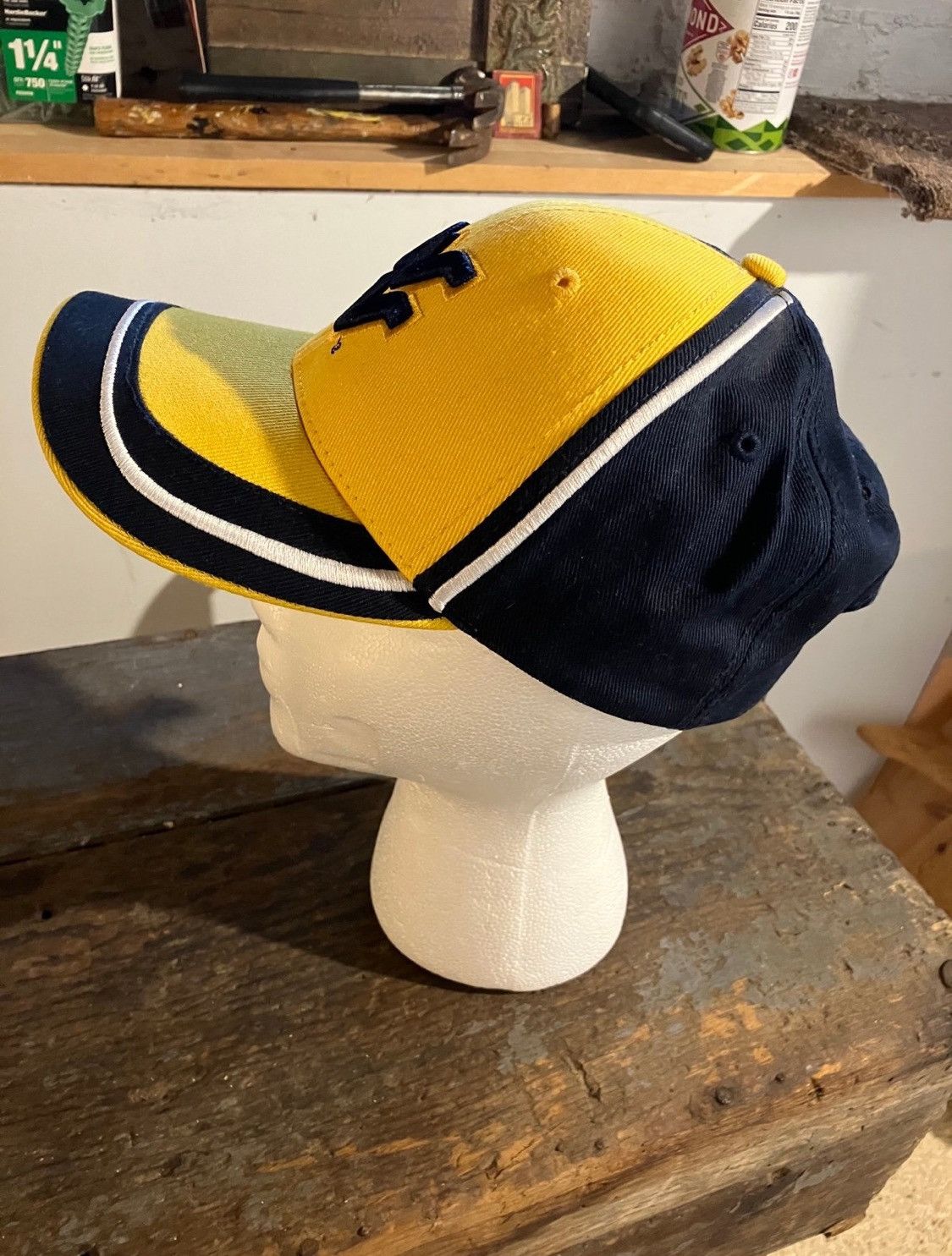 Nike NCAA WVU West Virginia University college varsity hat Size ONE SIZE - 3 Thumbnail
