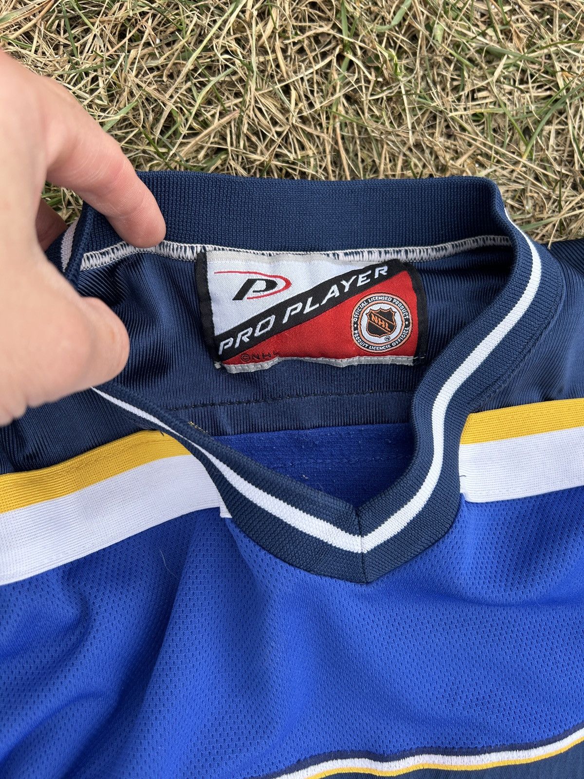 NHL Pro Player St Louis Blues NHL Jersey Size US M / EU 48-50 / 2 - 3 Thumbnail
