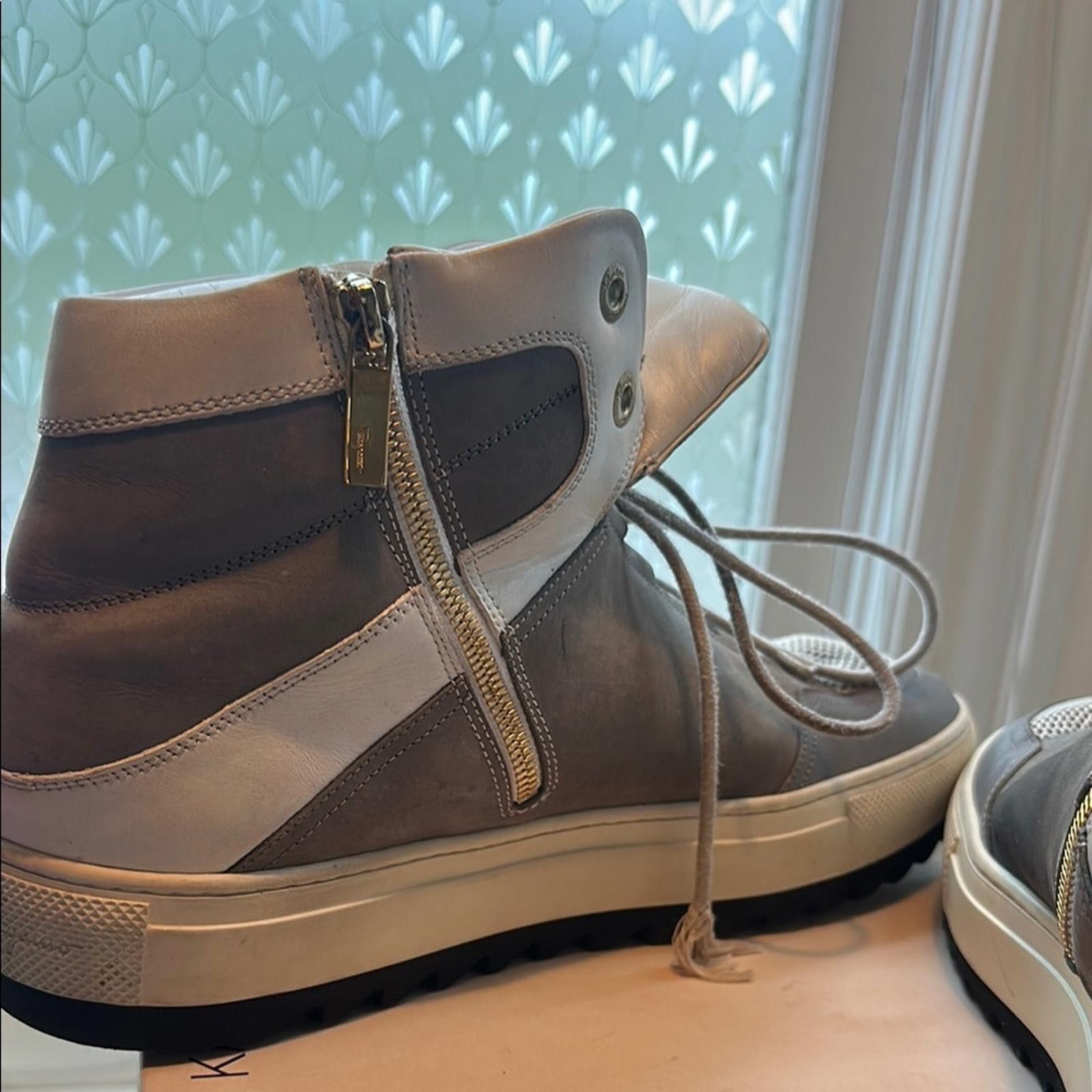 Salvatore Ferragamo Salvatore Ferragamo Men's Grey High-Top Sneaker Boots Size US 12 / EU 45 - 8 Thumbnail