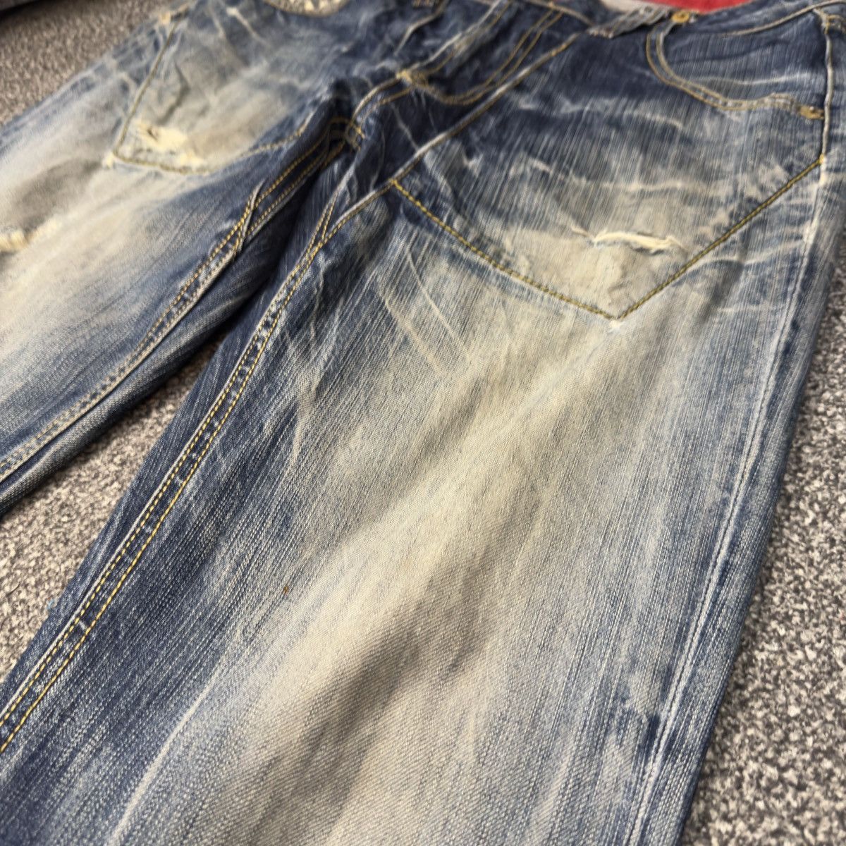 Japanese Brand 🔥🇯🇵 Osaka Big Train Boot Cut Distressed Denim Size US 32 / EU 48 - 6 Thumbnail