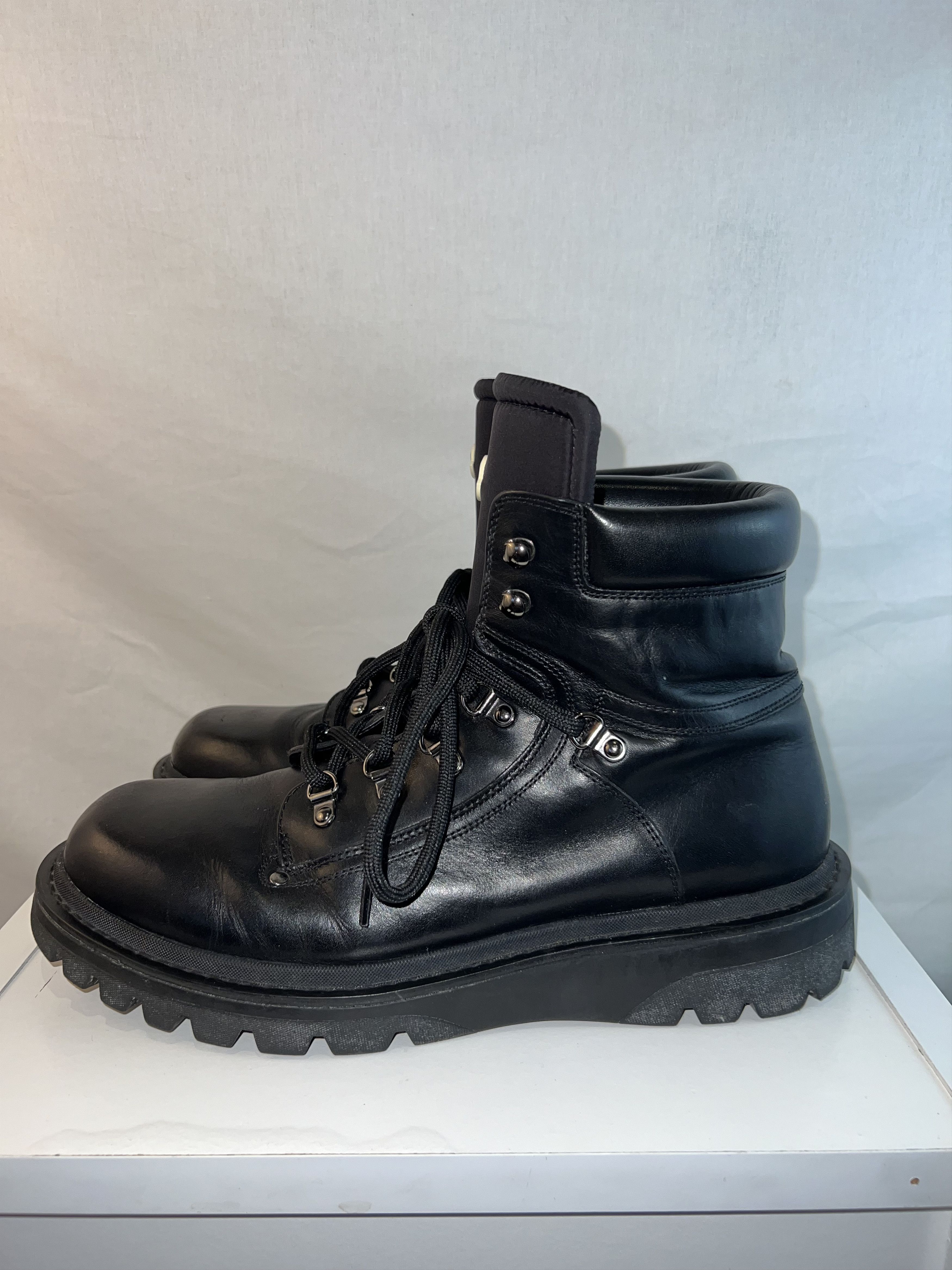 Moncler Moncler - Gently Worn Hiking Boot in Smooth Leather Size 11 Size US 11 / EU 44 - 2 Thumbnail