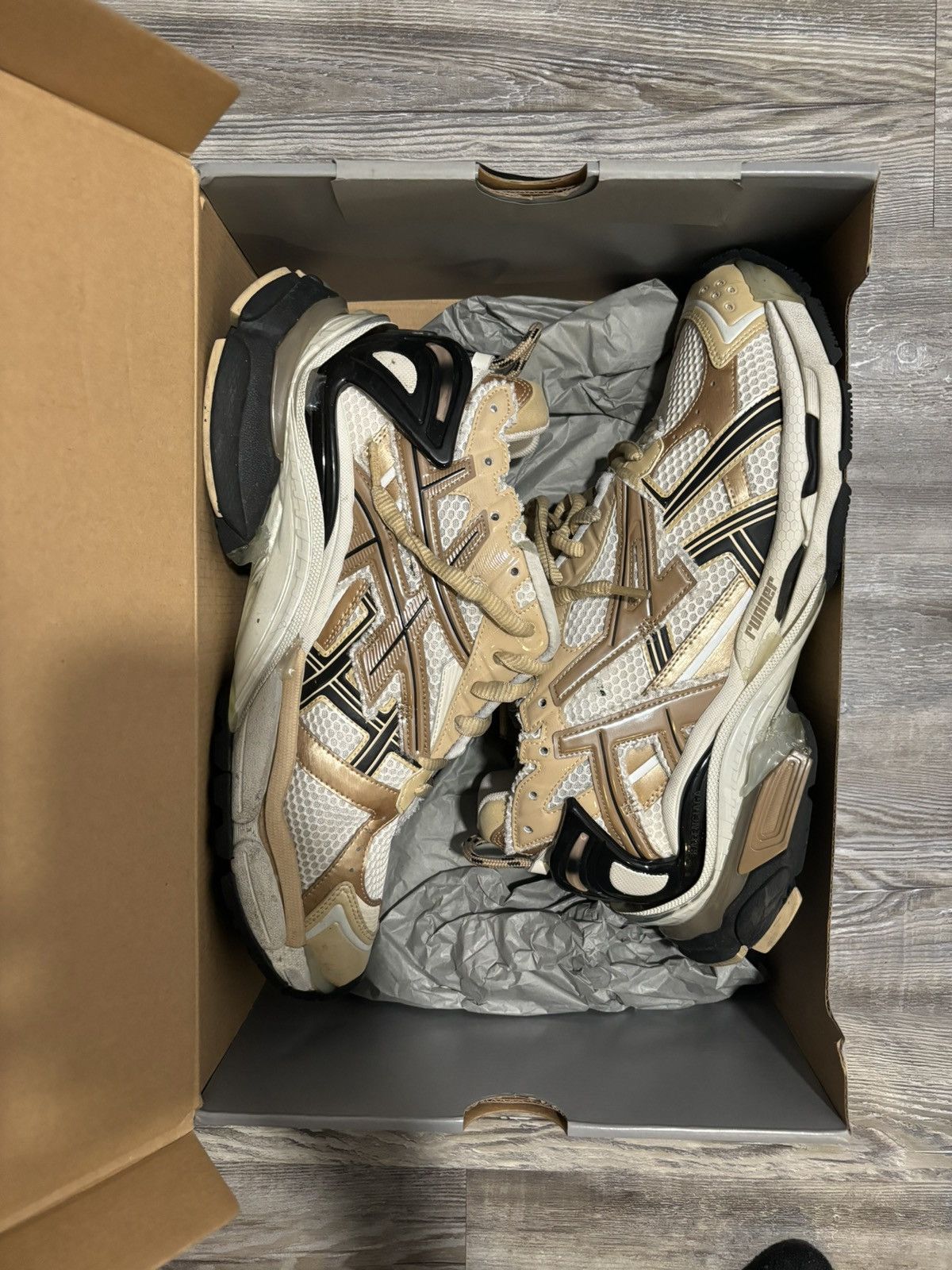 Balenciaga Blk/white/gold Size US 12.5 / EU 45-46 - 2 Thumbnail