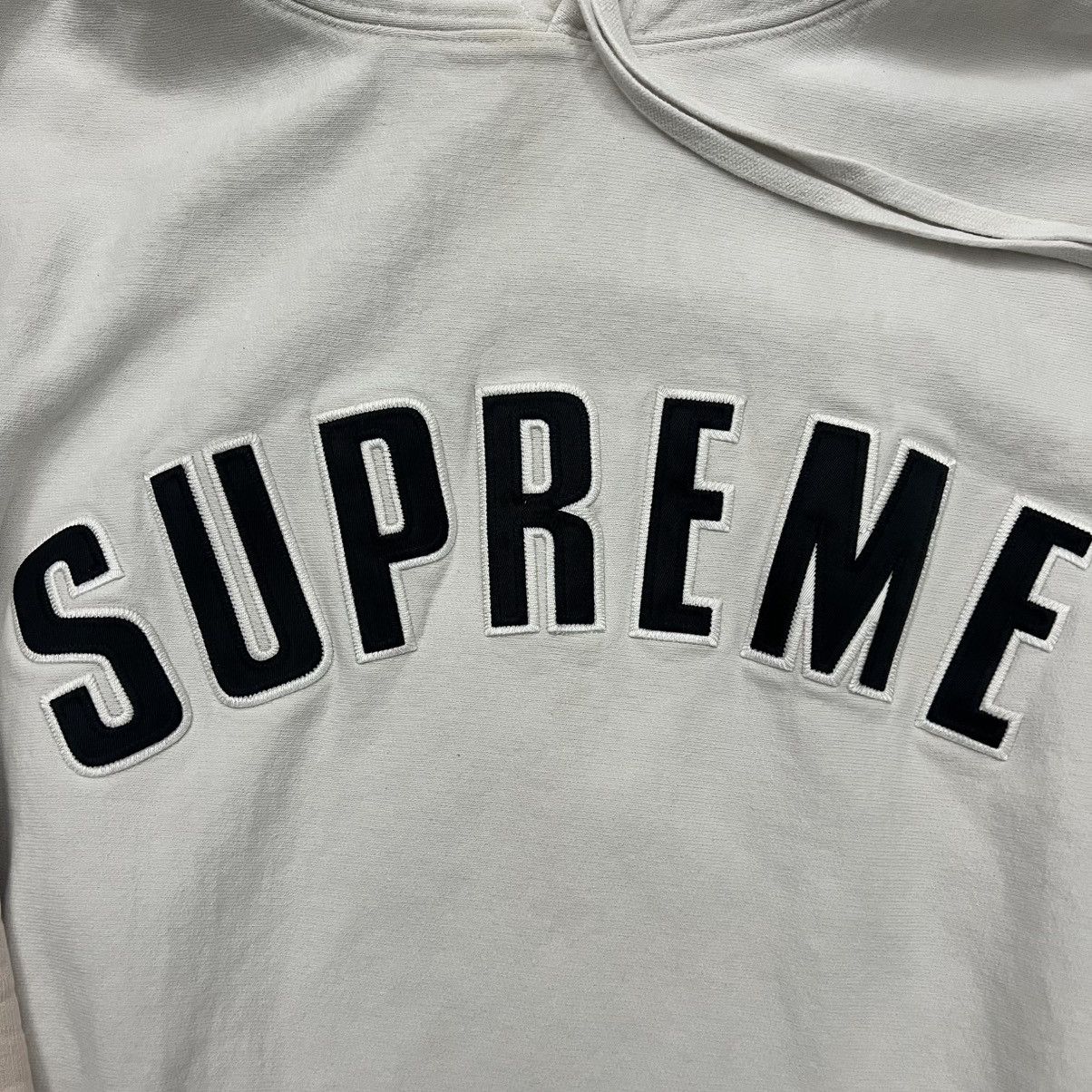 Supreme Supreme Color Blocked Arc Logo Hoodie Size US L / EU 52-54 / 3 - 4 Thumbnail