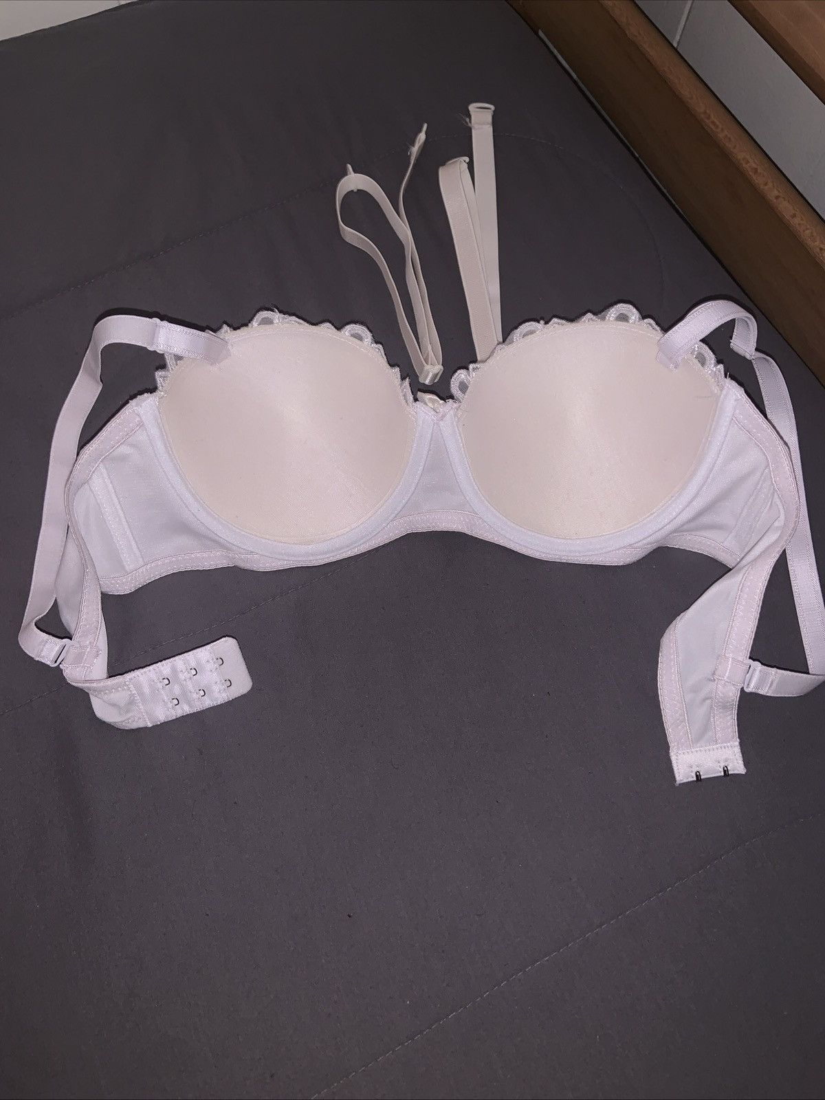 Other New Women’s Bra 36C - With Extra Straps - White Size ONE SIZE - 2 Thumbnail
