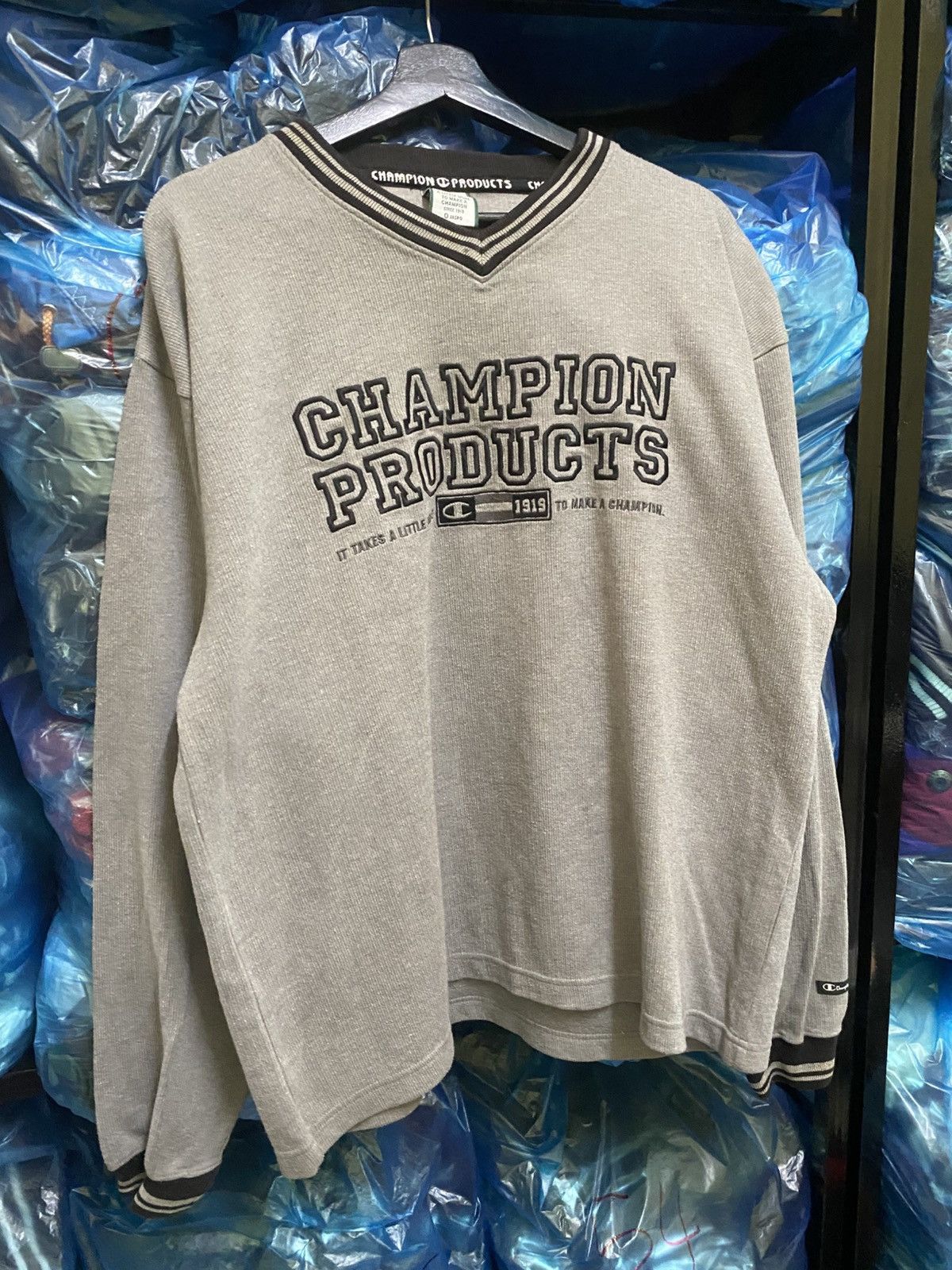 Champion Vintage Champion Products V-Neck Sweatshirt Gray Japan Tag Size US M / EU 48-50 / 2 - 5 Thumbnail