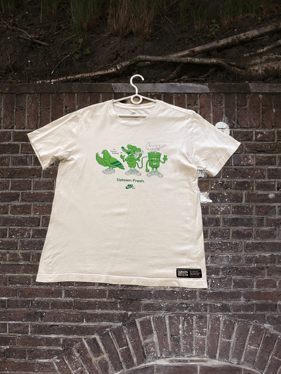 Nike Y2K Nike T-shirt big print Vintage streetwear Size US S / EU 44-46 / 1 - 1 Thumbnail