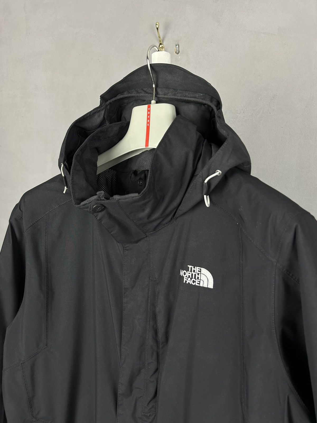 The North Face The North Face HyVent Jacket Black Waterproof Men’s Size US L / EU 52-54 / 3 - 3 Thumbnail