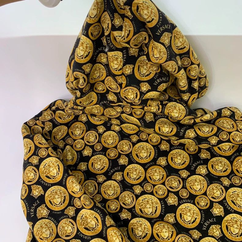 Versace Versace Medusa gold coin sweatshirt Size US L / EU 52-54 / 3 - 5 Thumbnail