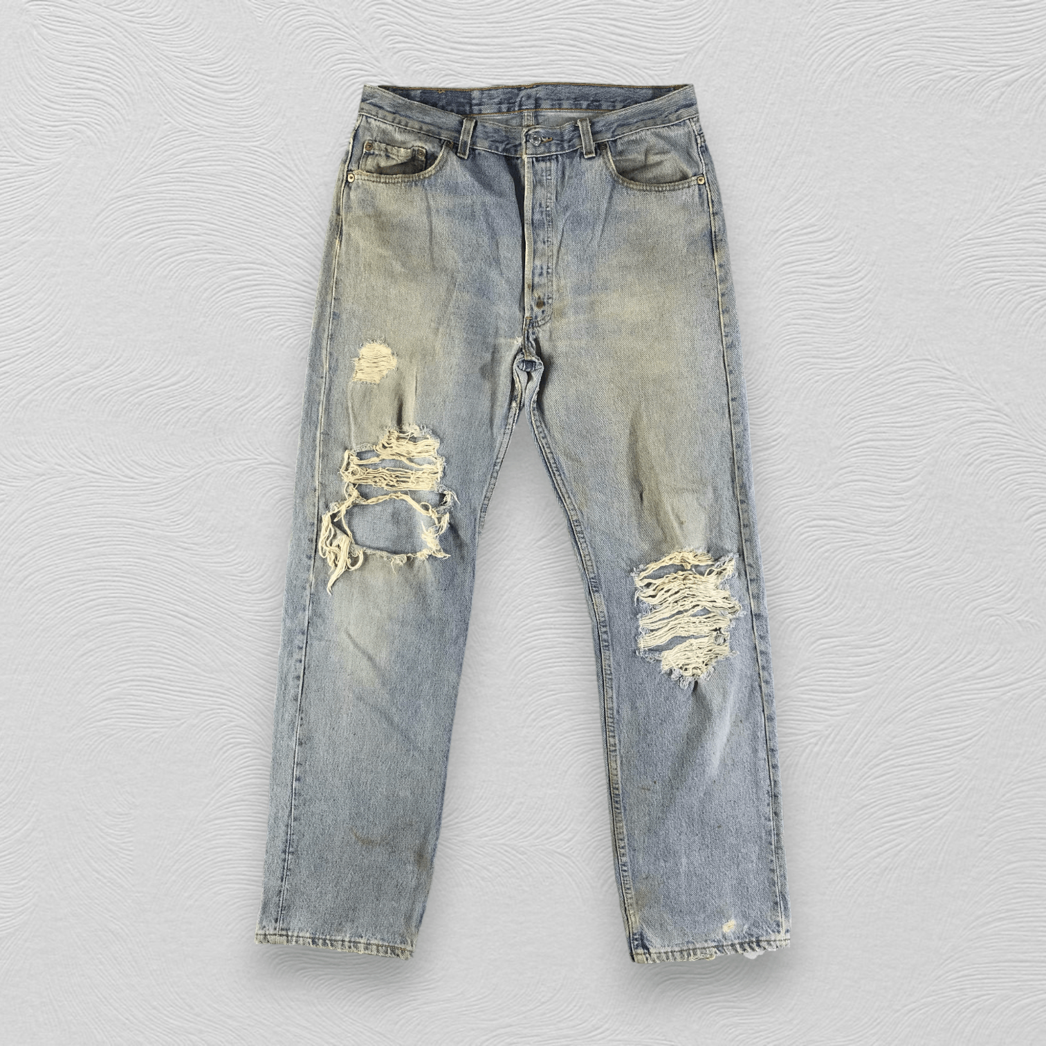 Levi's Vintage Levis 501 Jeans Ripped Denim KJ2420 Size US 34 / EU 50 - 1 Thumbnail
