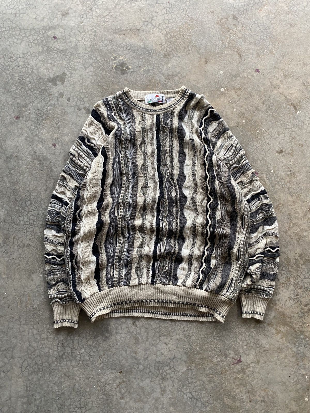 Coogi Vintage 90s 3D Cable knit sweater Size US L / EU 52-54 / 3 - 1 Thumbnail