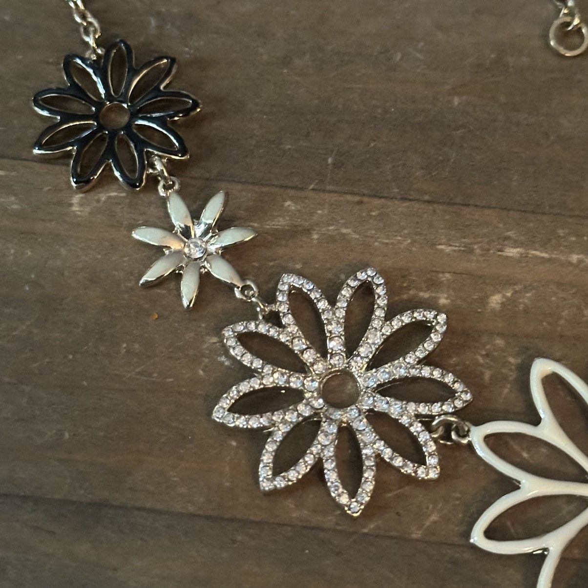 Other Amrita Singh flower garden necklace Size ONE SIZE - 4 Thumbnail