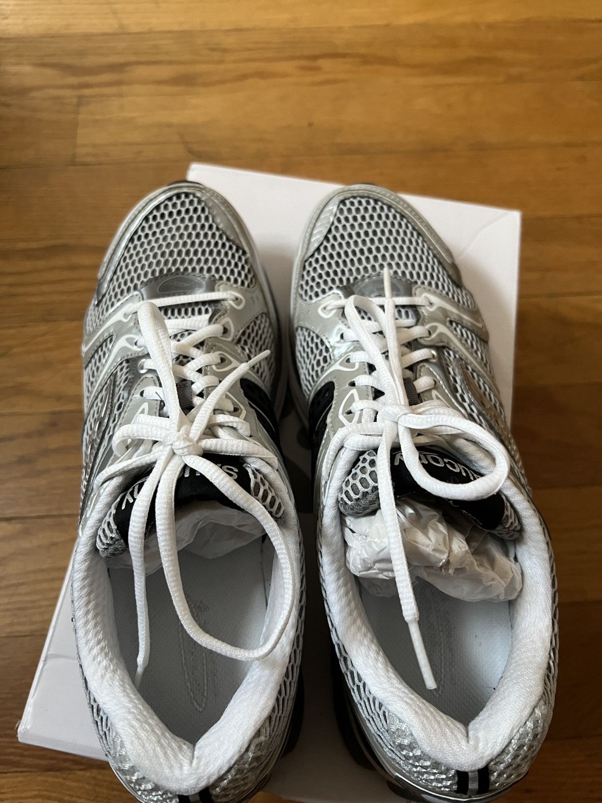 Saucony Saucony Progrid Triumph 4 grey silver Size US 11.5 / EU 44-45 - 3 Thumbnail