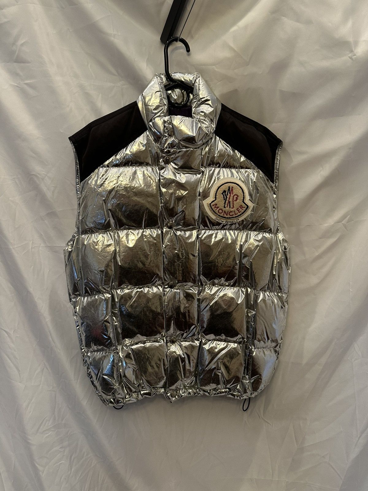 Moncler × Palm Angels Moncler X Palm Angels silver puffer exon vest Size US L / EU 52-54 / 3 - 1 Thumbnail