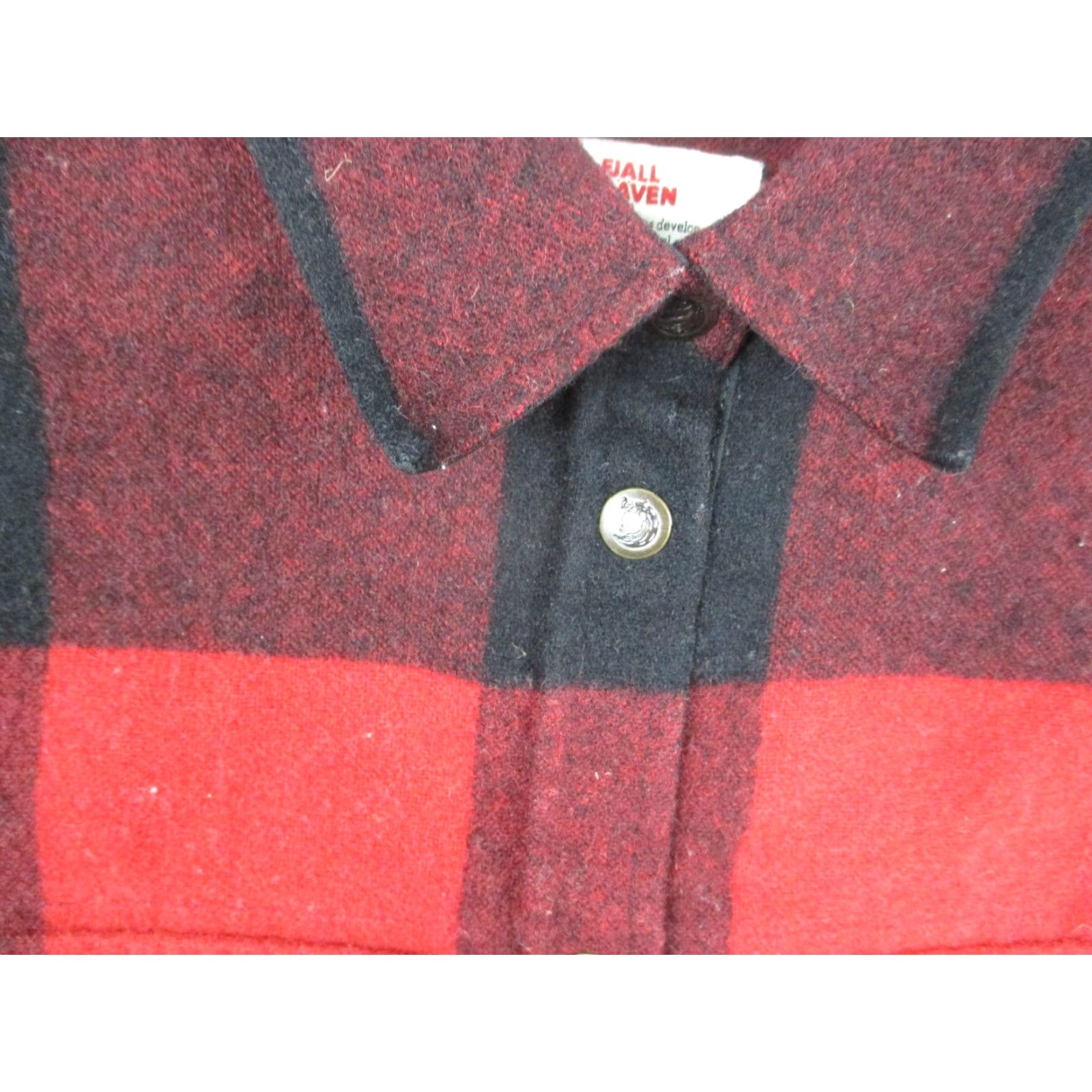 Vintage Fjällräven Shirt Womens Medium Red Black Canada Wool Blend Buffalo Plaid Snap Size M / US 6-8 / IT 42-44 - 2 Thumbnail