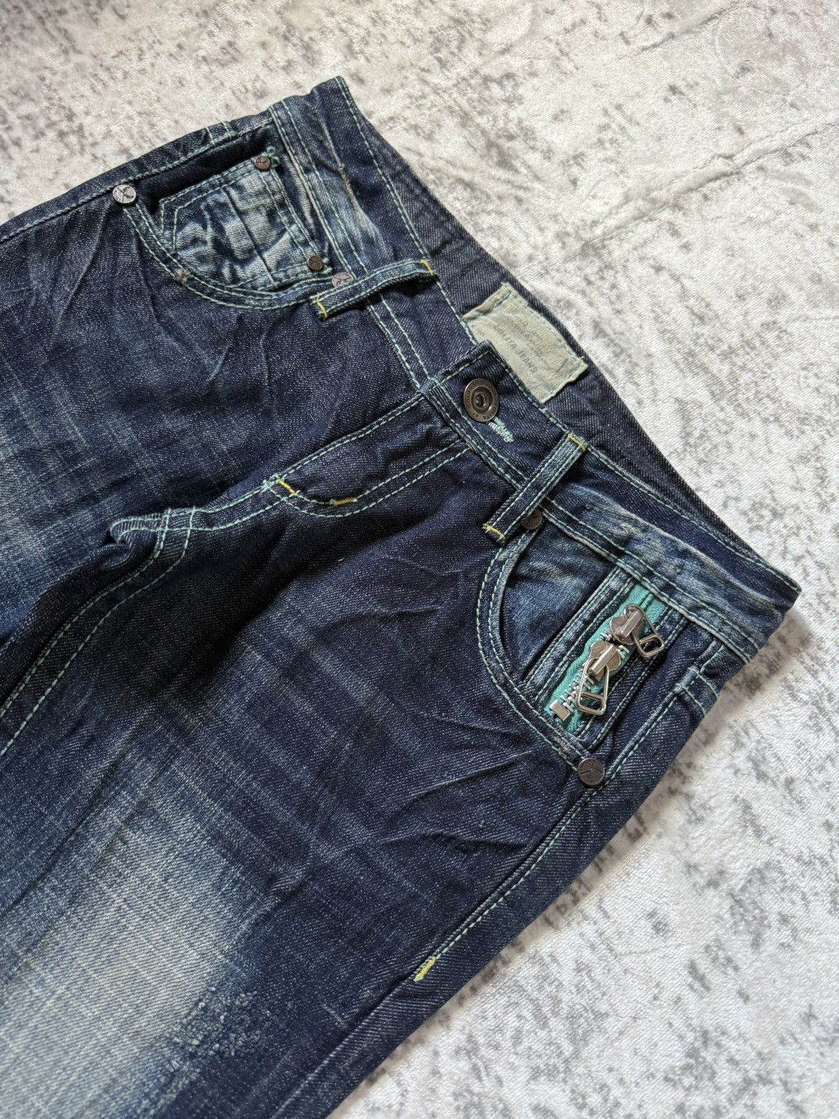 Fad Three × Japanese Brand × Le Grande Bleu (L.G.B.) Yoshitomo Lolita Muddy Wash Wrinkle Texture Flared Jeans Size US 28 / EU 44 - 4 Thumbnail