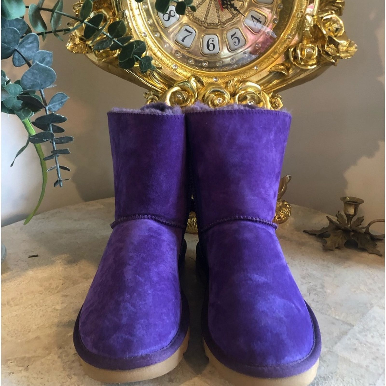 Ugg Ugg it’s With Bows And Rhinestones size9 Size US 9 / IT 39 - 2 Thumbnail