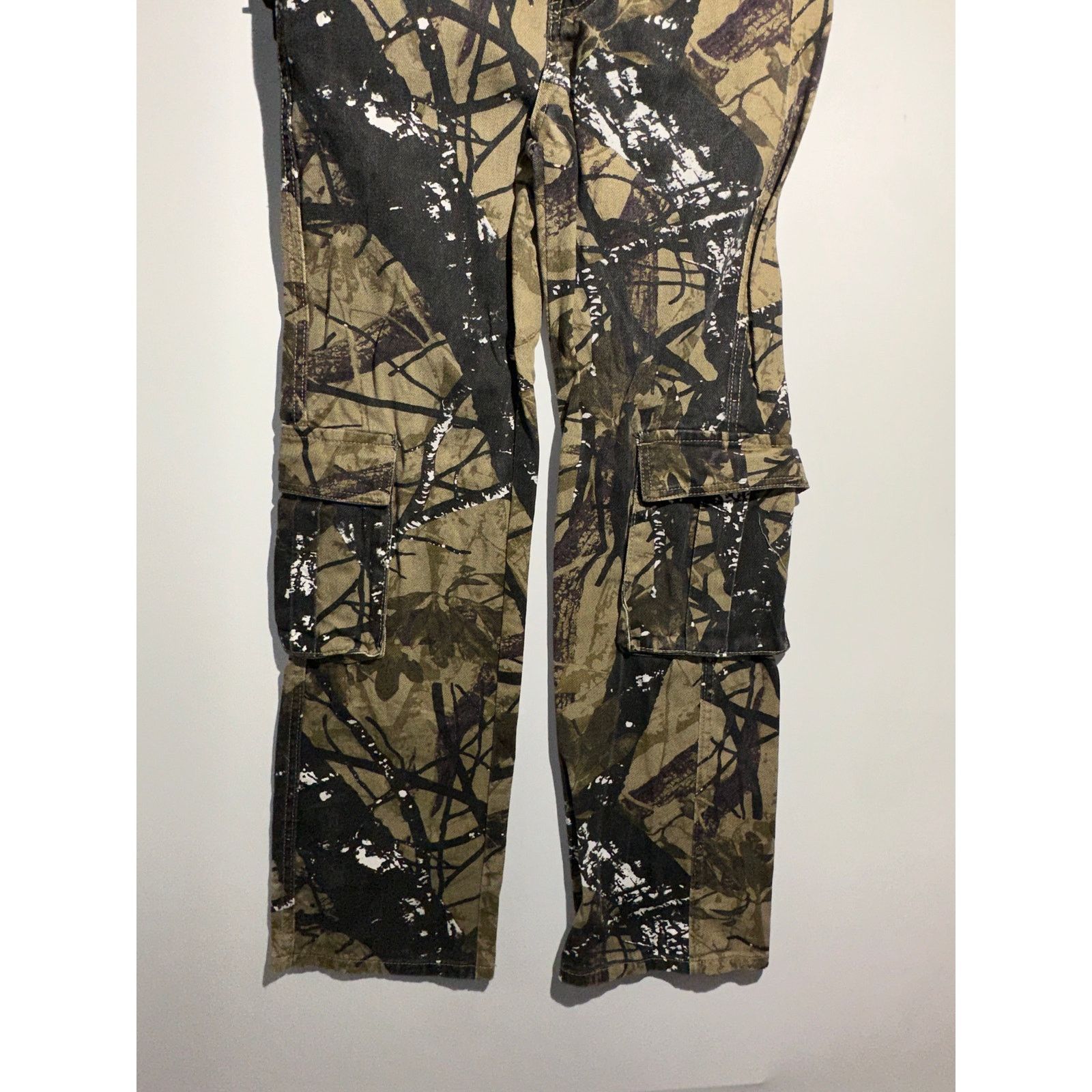 & Other Stories Camouflage Cargo Jeans No Size Tag 15” On The Waist Size US 28 / EU 44 - 3 Thumbnail