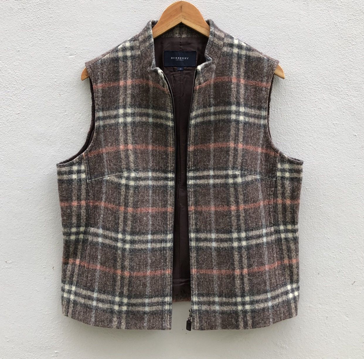 Burberry Burberry London Checked Novacheck Vest Wool Jacket Size M / US 6-8 / IT 42-44 - 1 Thumbnail
