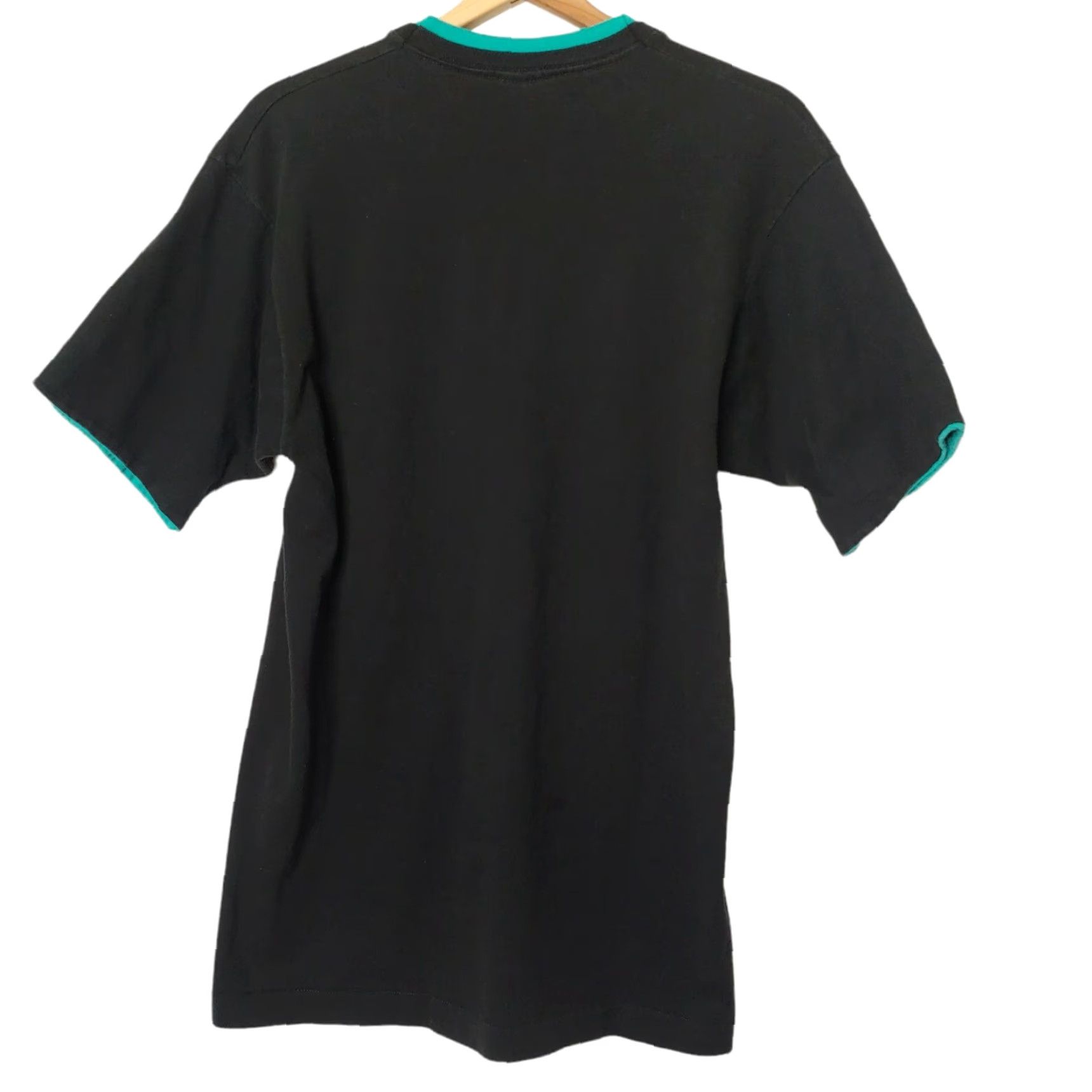 Fruit Of The Loom VINTAGE Fruit of the Loom Oswego New York Shirt L Mens Black Teal Cuffs Single Stitch Retro USA Shirt (T-Shirt) Size US L / EU 52-54 / 3 - 5 Thumbnail