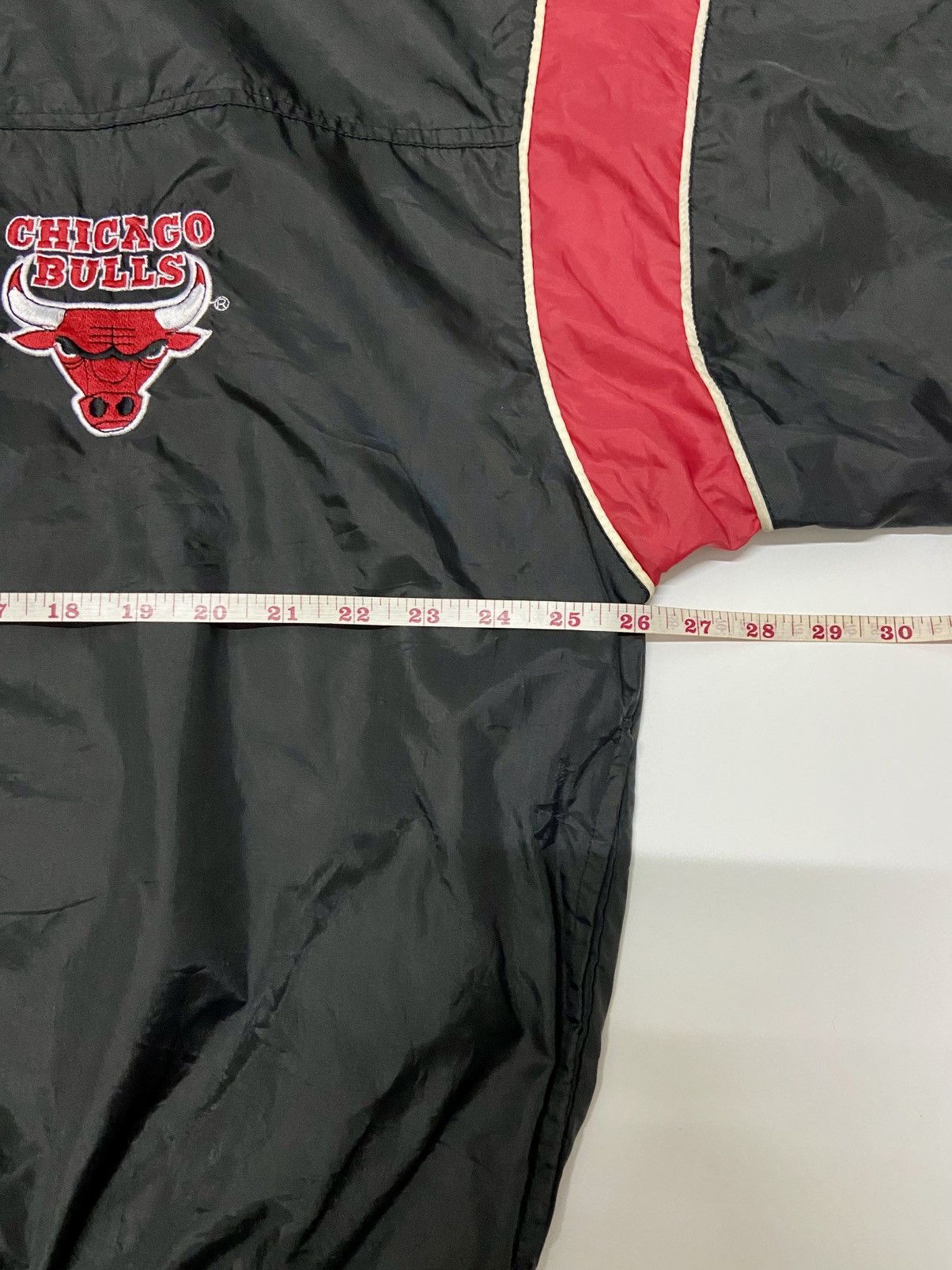 NBA × Vintage VINTAGE 90'S CHICAGO BULLS WINDBREAKER Size US L / EU 52-54 / 3 - 8 Thumbnail