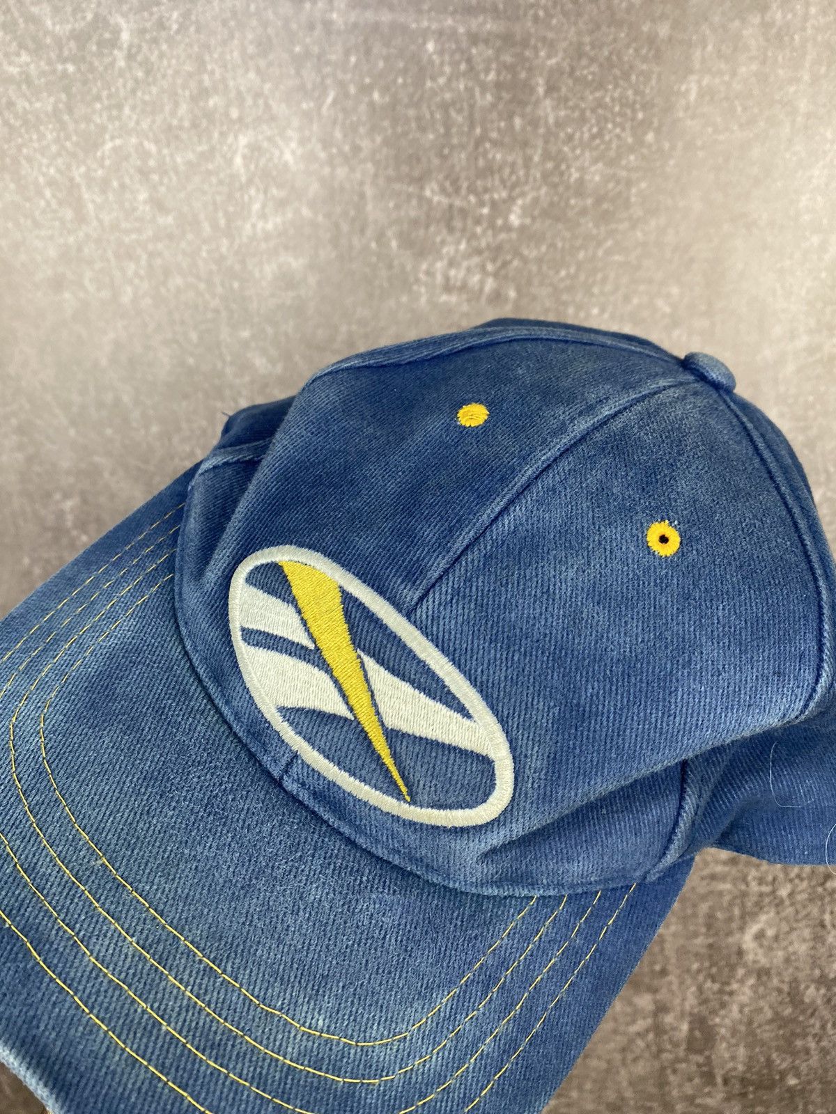 Reebok Reebok Cap Vintage 90s Velvet Big Logo Hat Size ONE SIZE - 4 Thumbnail