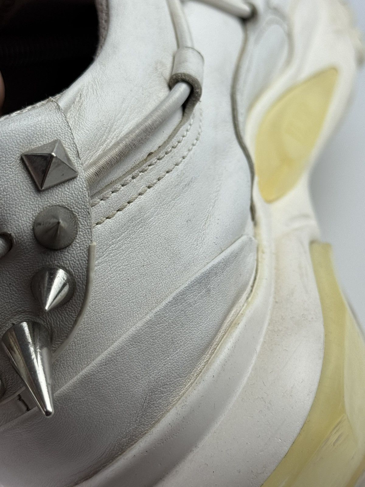 Valentino Valentino Garavani White Bounce Leather Sneakers Anant Garde Size US 7 / EU 40 - 14 Thumbnail