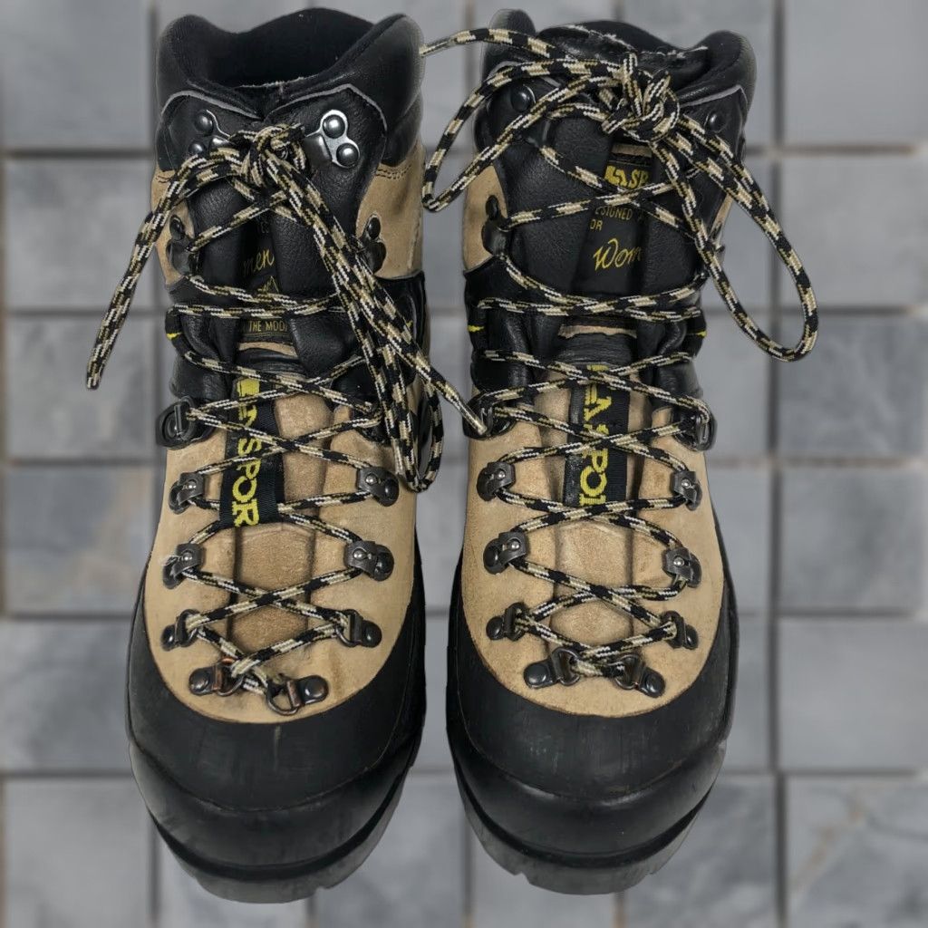 La Sportiva La Sportiva Makahu Boots Women US 8 / EU 39.5 Brown Leather Waterproof Ankle Lace Up Round Toe Rubber Outsole Block Heel Nature Outdoor Womens Size US 8 / IT 38 - 1 Thumbnail