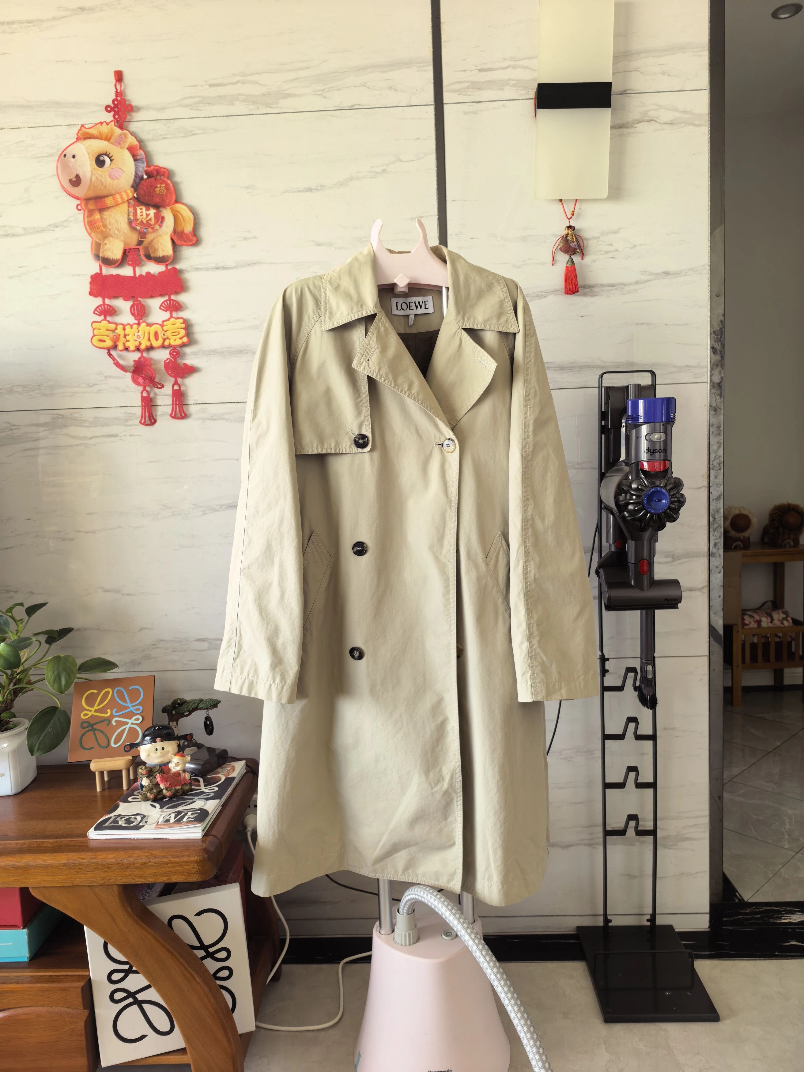 Loewe LOEWE FW22 Khaki Mid-Length Trench Coat EU48 Size US M / EU 48-50 / 2 - 1 Thumbnail