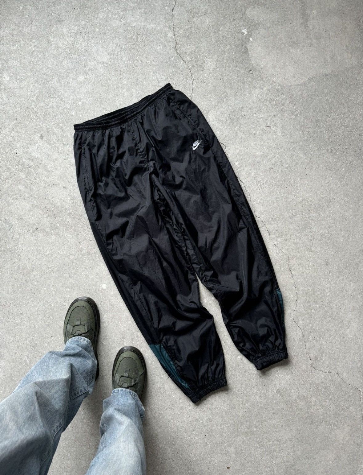 Nike Vintage Nike Trackpants Size US 33 - 1 Thumbnail
