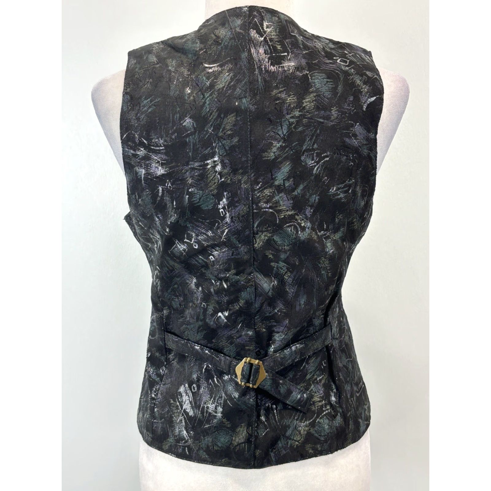 Vintage VINTAGE Overland Outfitters Leather Vest Womens S Black Embossed 90s EUC Size S / US 4 / IT 40 - 3 Thumbnail